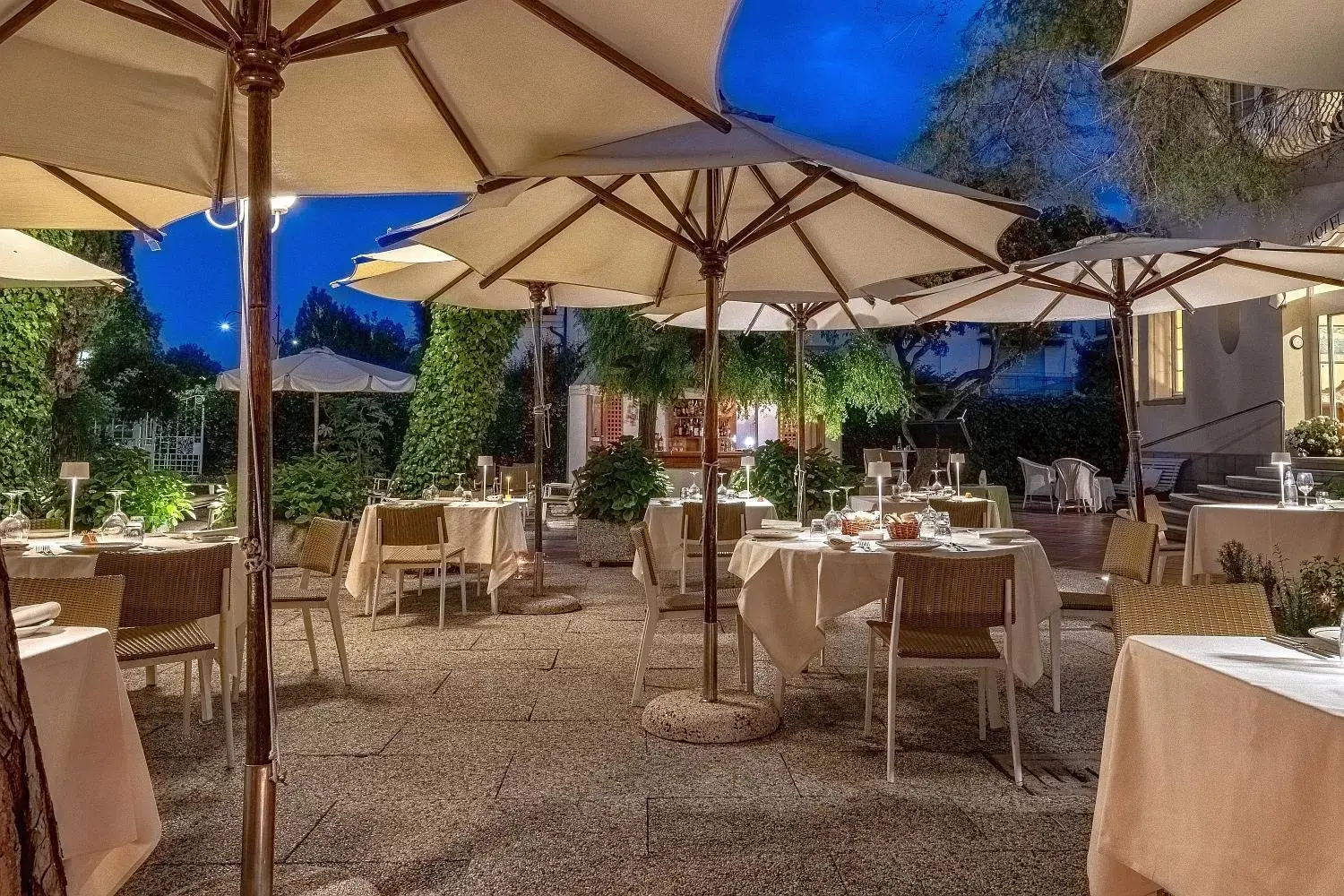 Restaurant/Places to Eat in Hotel Villa Mabapa
