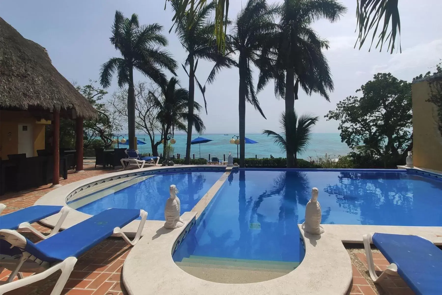 Swimming Pool in Hotel La Joya Isla Mujeres