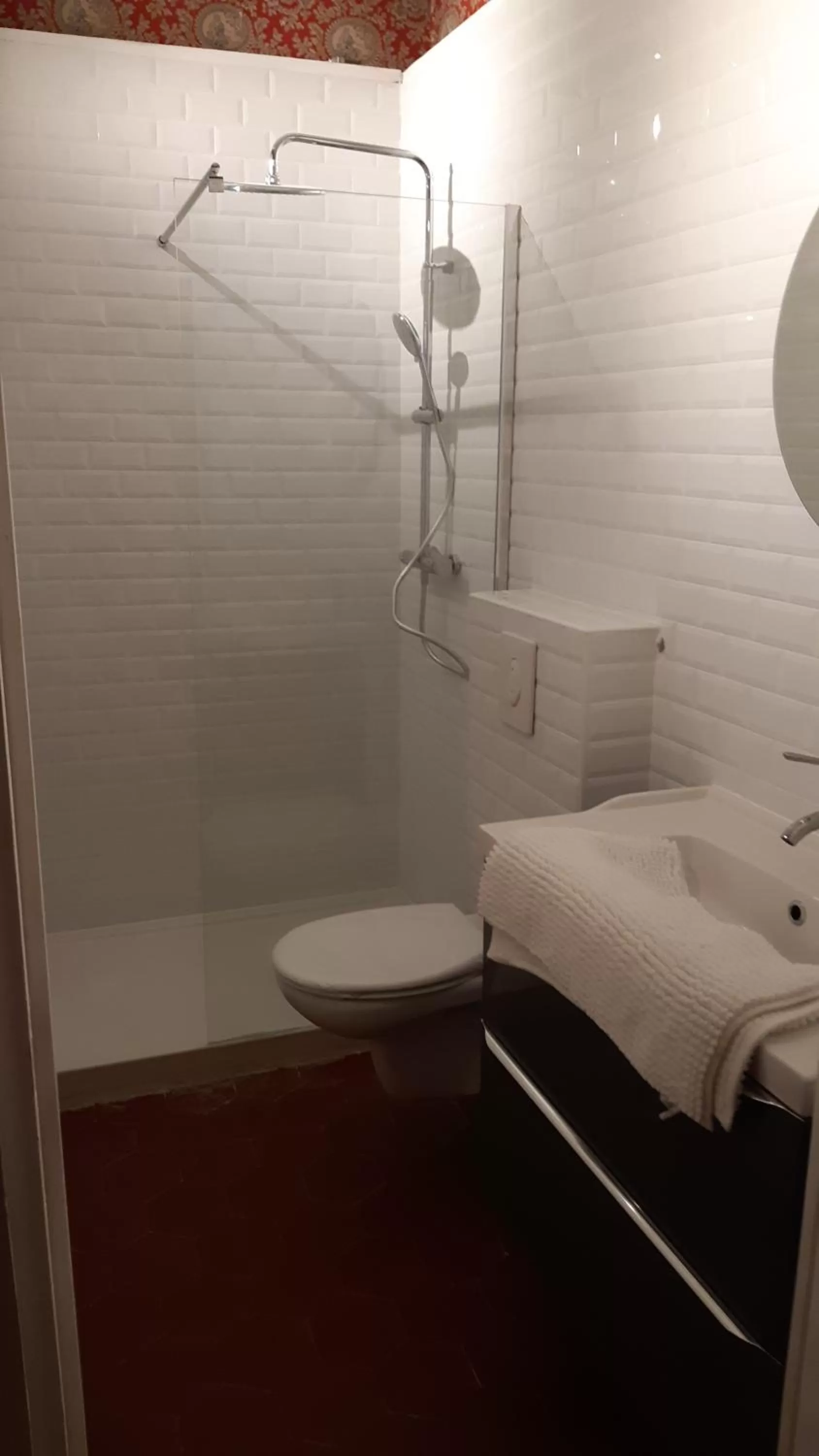 Shower, Bathroom in Mas Palegry côté terrasse