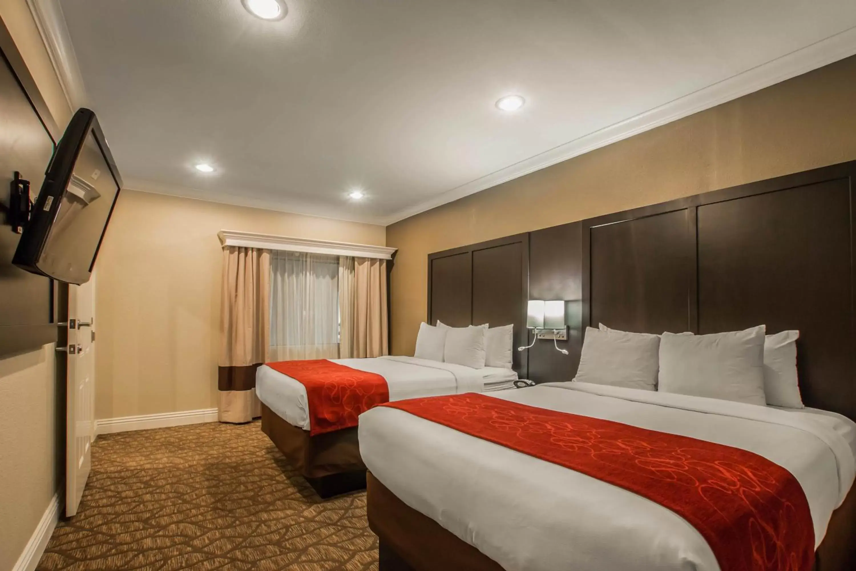 Two-Bedroom Queen Suite with Two Queen Beds and Sofa Bed - Non-Smoking in Comfort Inn & Suites Huntington Beach