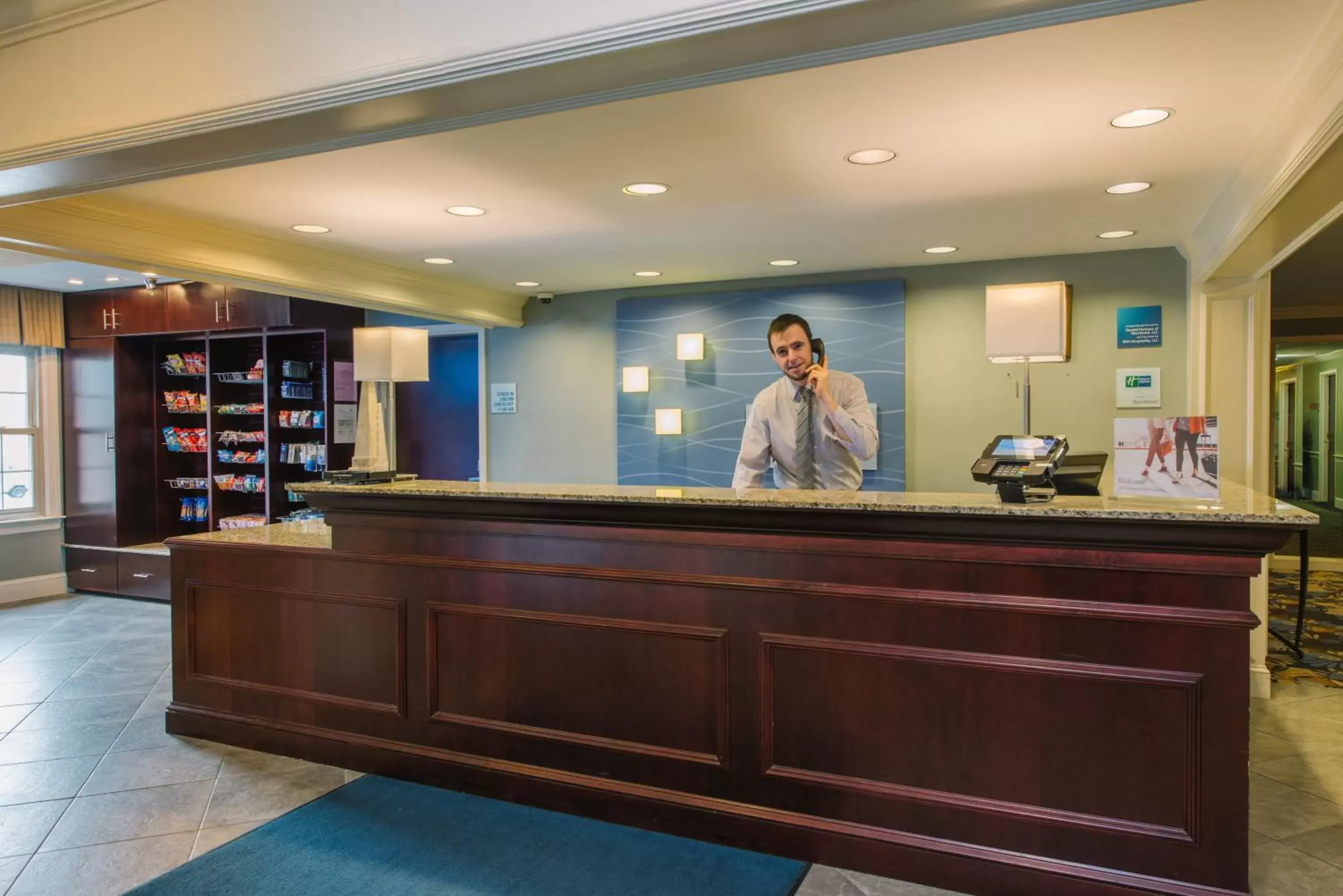 Lobby or reception, Lobby/Reception in Holiday Inn Express and Suites Merrimack, an IHG Hotel