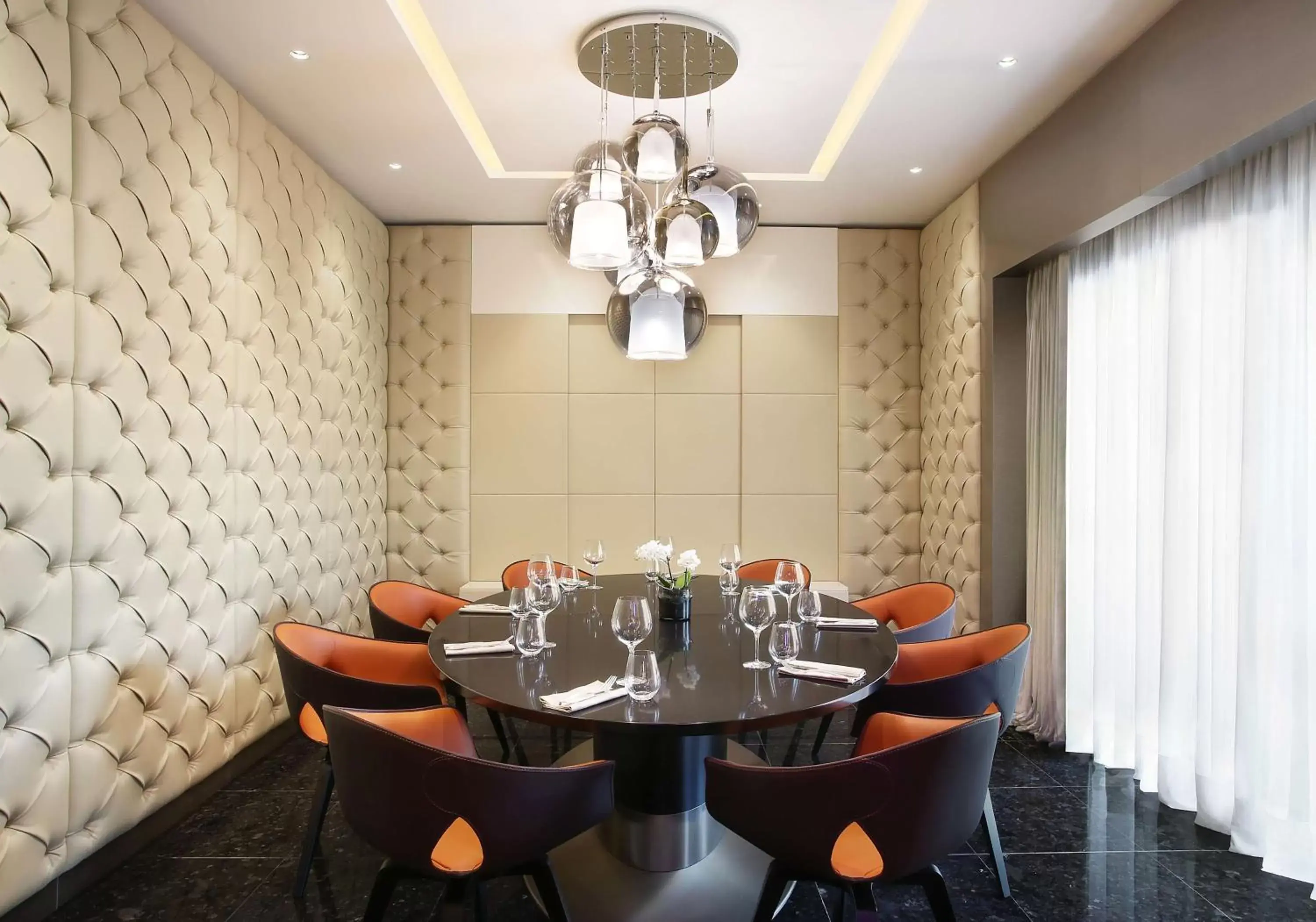 Restaurant/places to eat, Dining Area in Excelsior Hotel Gallia, a Luxury Collection Hotel, Milan