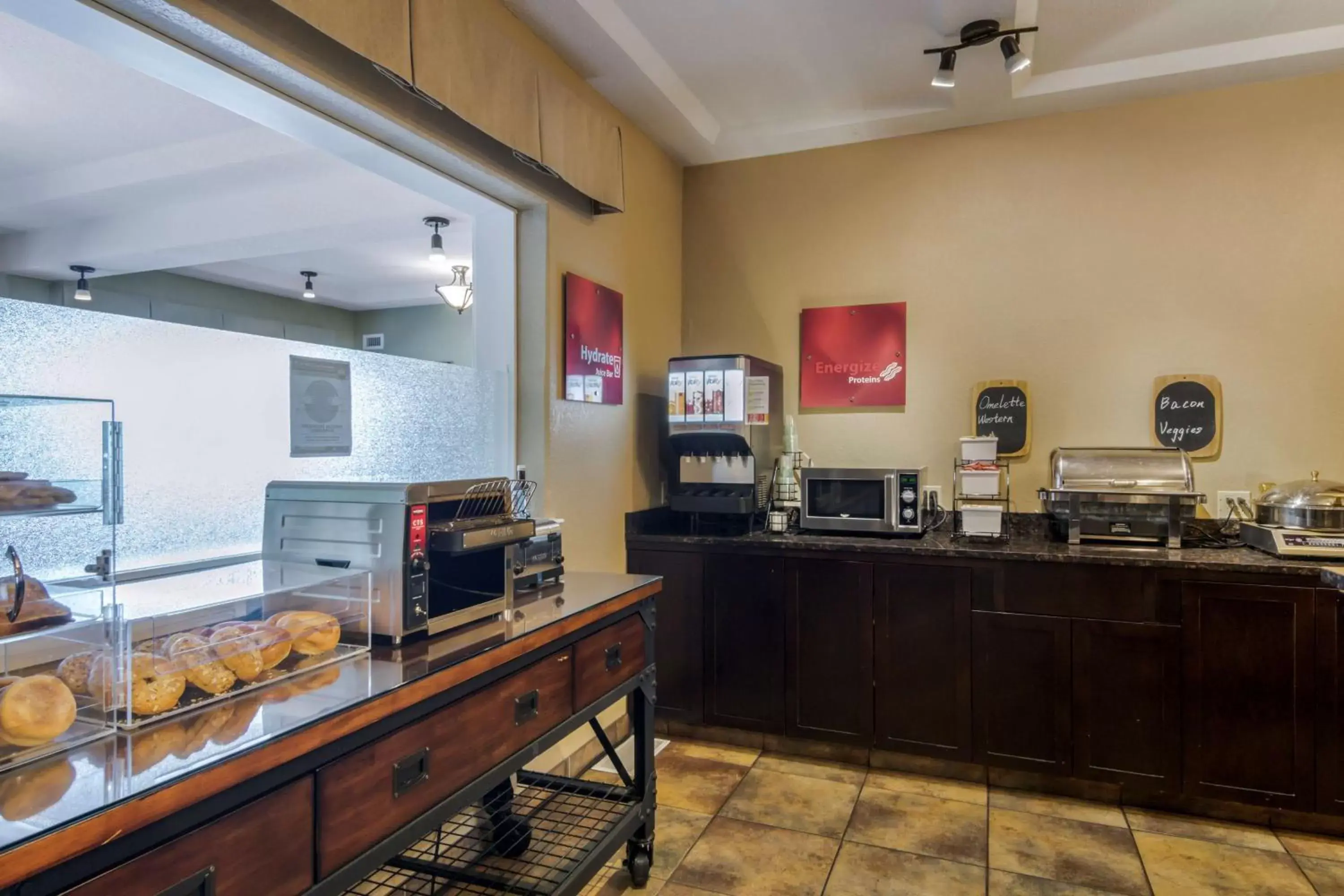 Breakfast, Restaurant/Places to Eat in Best Western Plus Kamloops Hotel