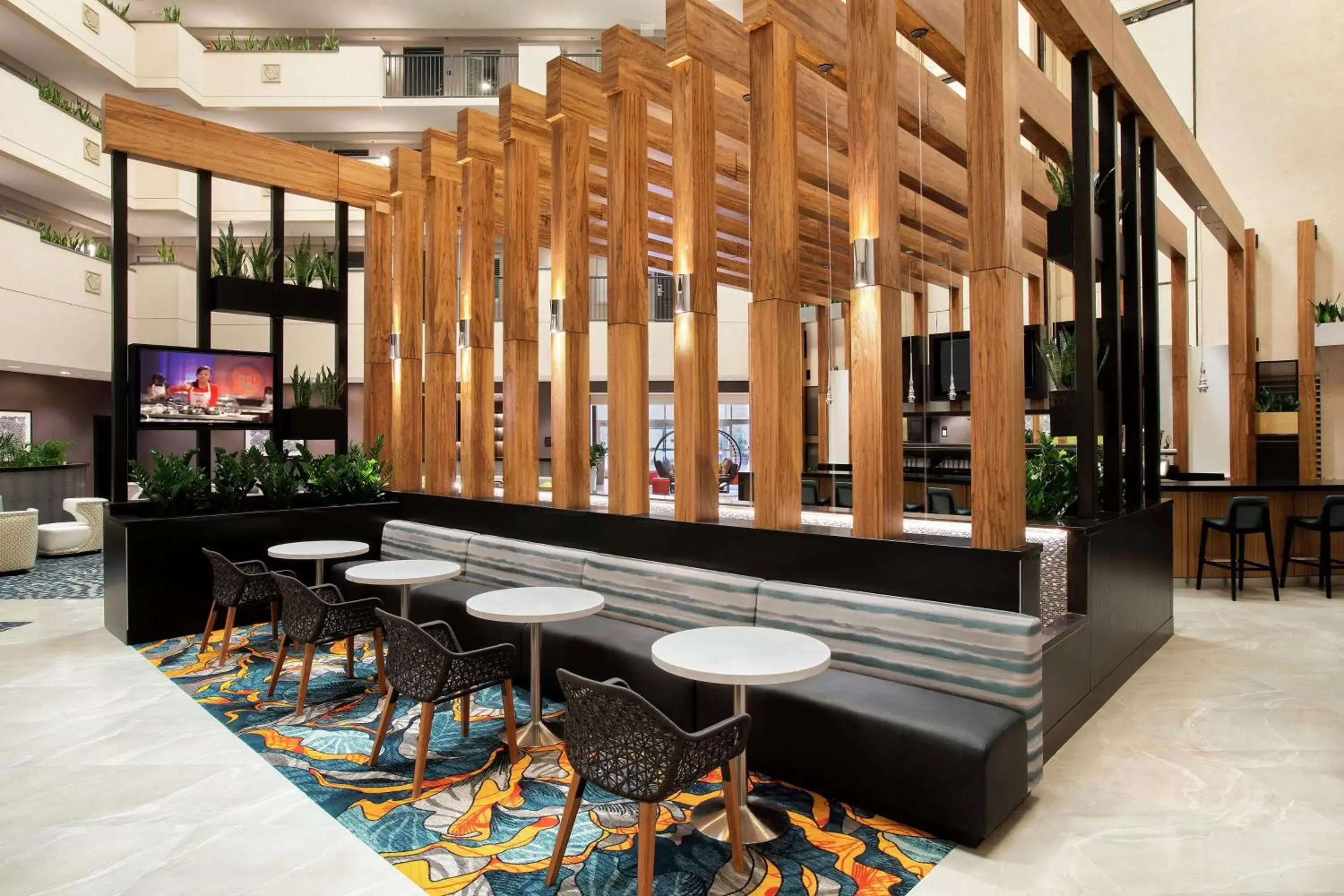 Lounge or bar, Lounge/Bar in Embassy Suites Orlando - Airport