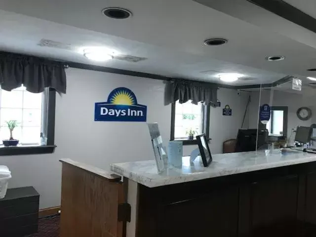 Lobby or reception in Days Inn by Wyndham Amherst