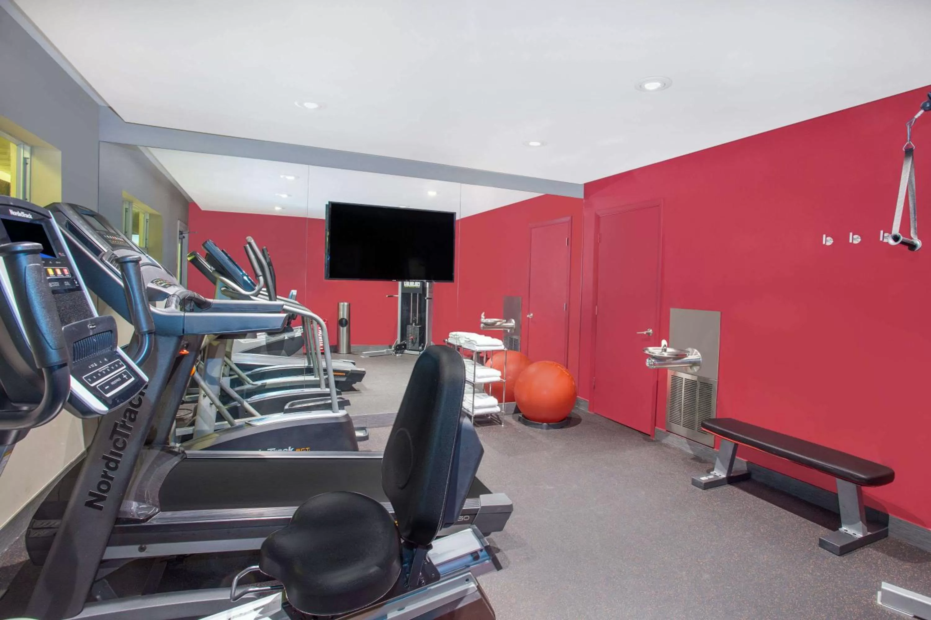 Fitness centre/facilities in Ramada by Wyndham Miami Springs/Miami International Airport