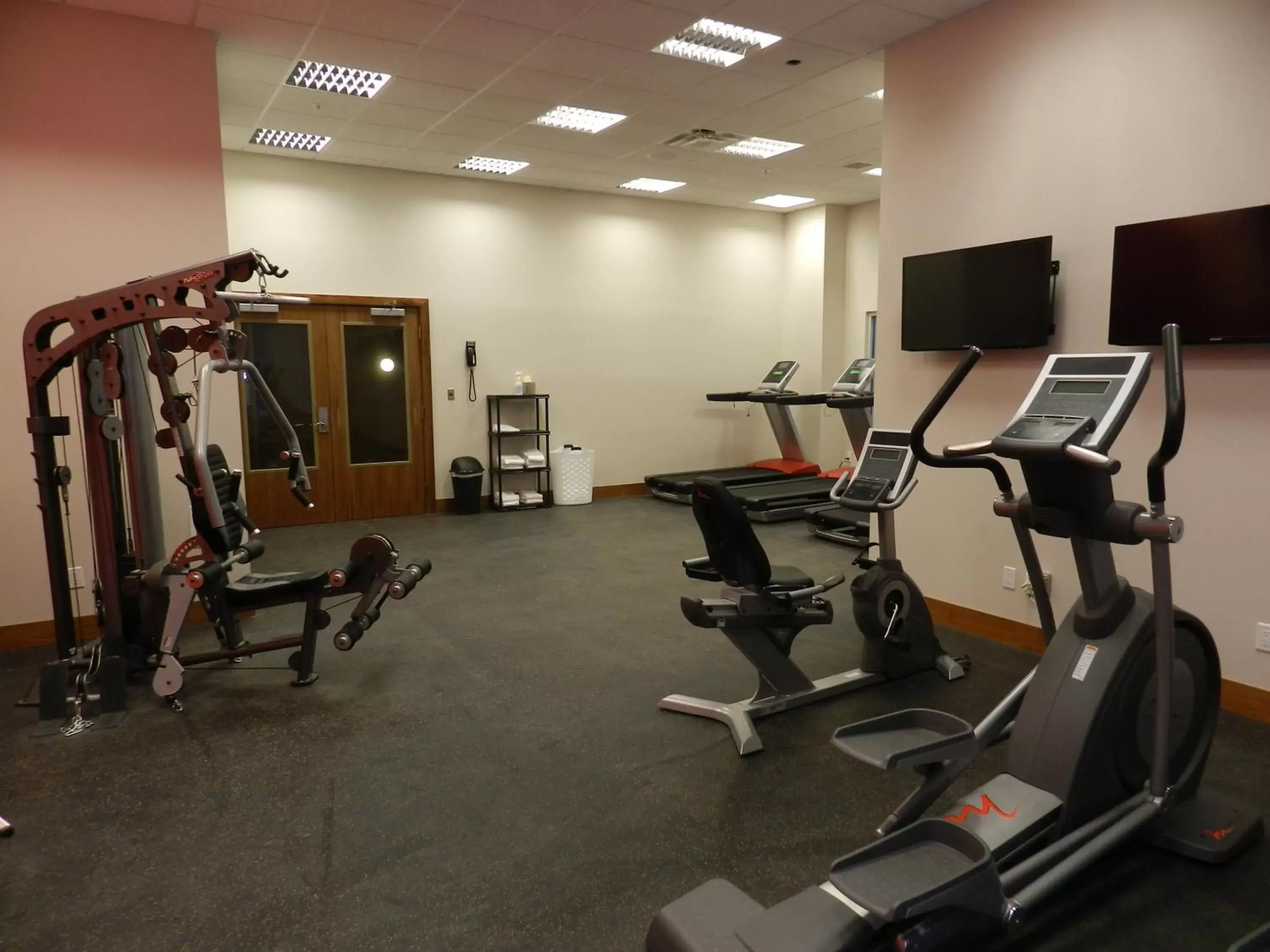 Fitness centre/facilities, Fitness Center/Facilities in Radisson Hotel & Conference Center Calgary Airport East