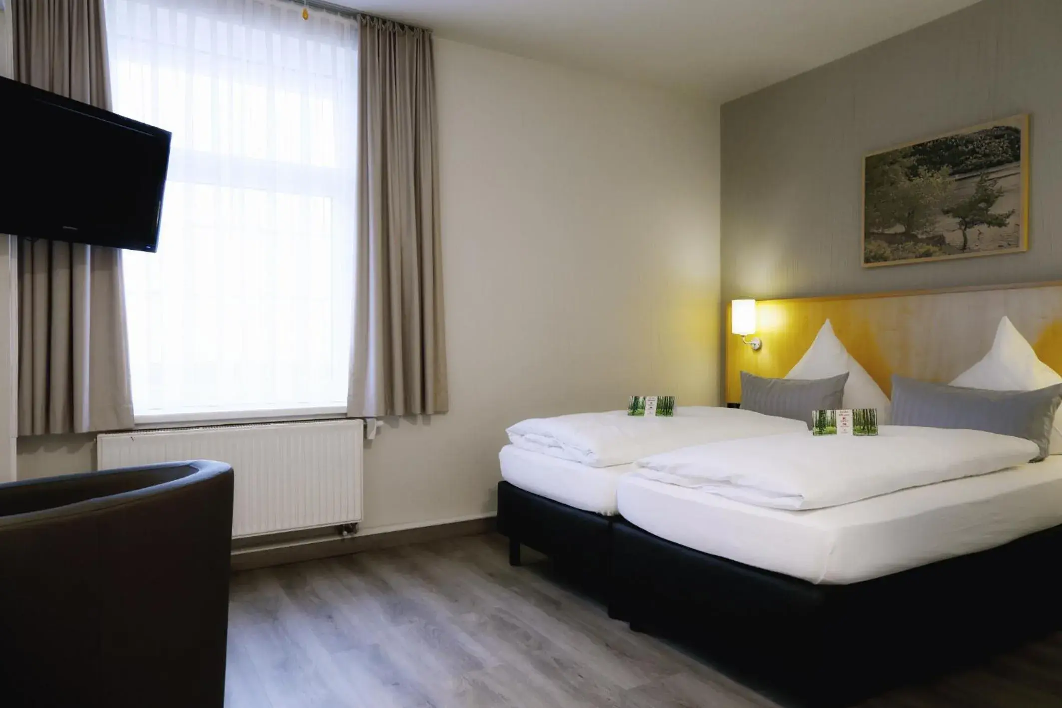 Bedroom, Bed in Berghotel Oberhof