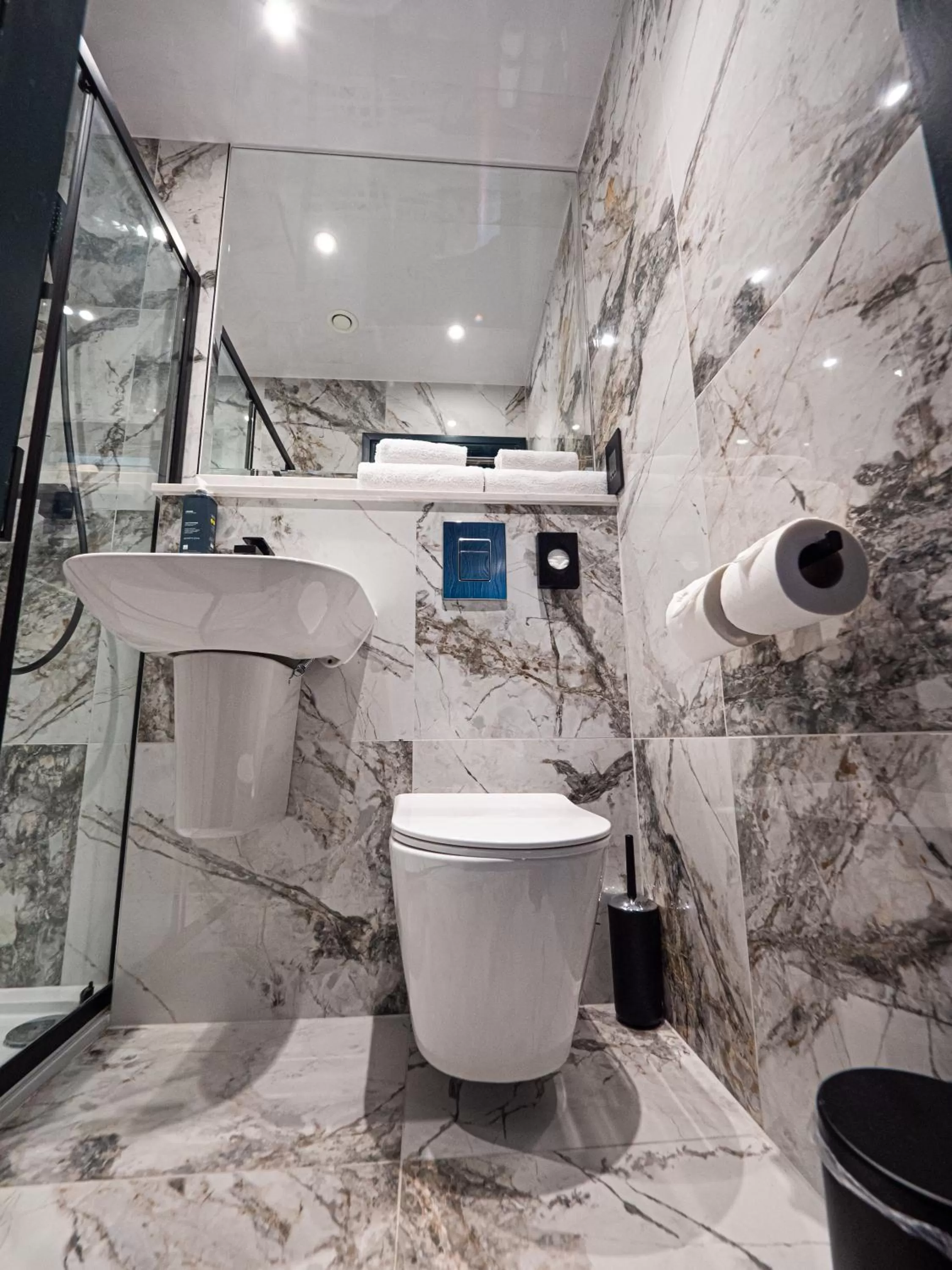 Bathroom in Hyde Park Green