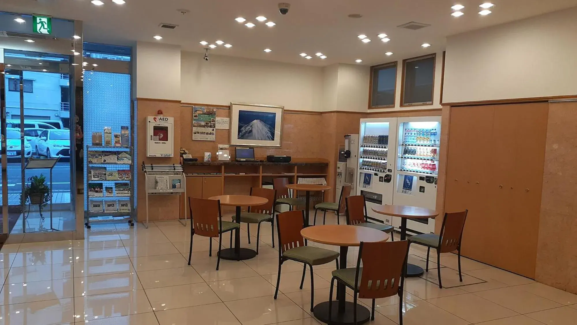 Lobby or reception, Restaurant/Places to Eat in Toyoko Inn Kawasaki Ekimae Isago