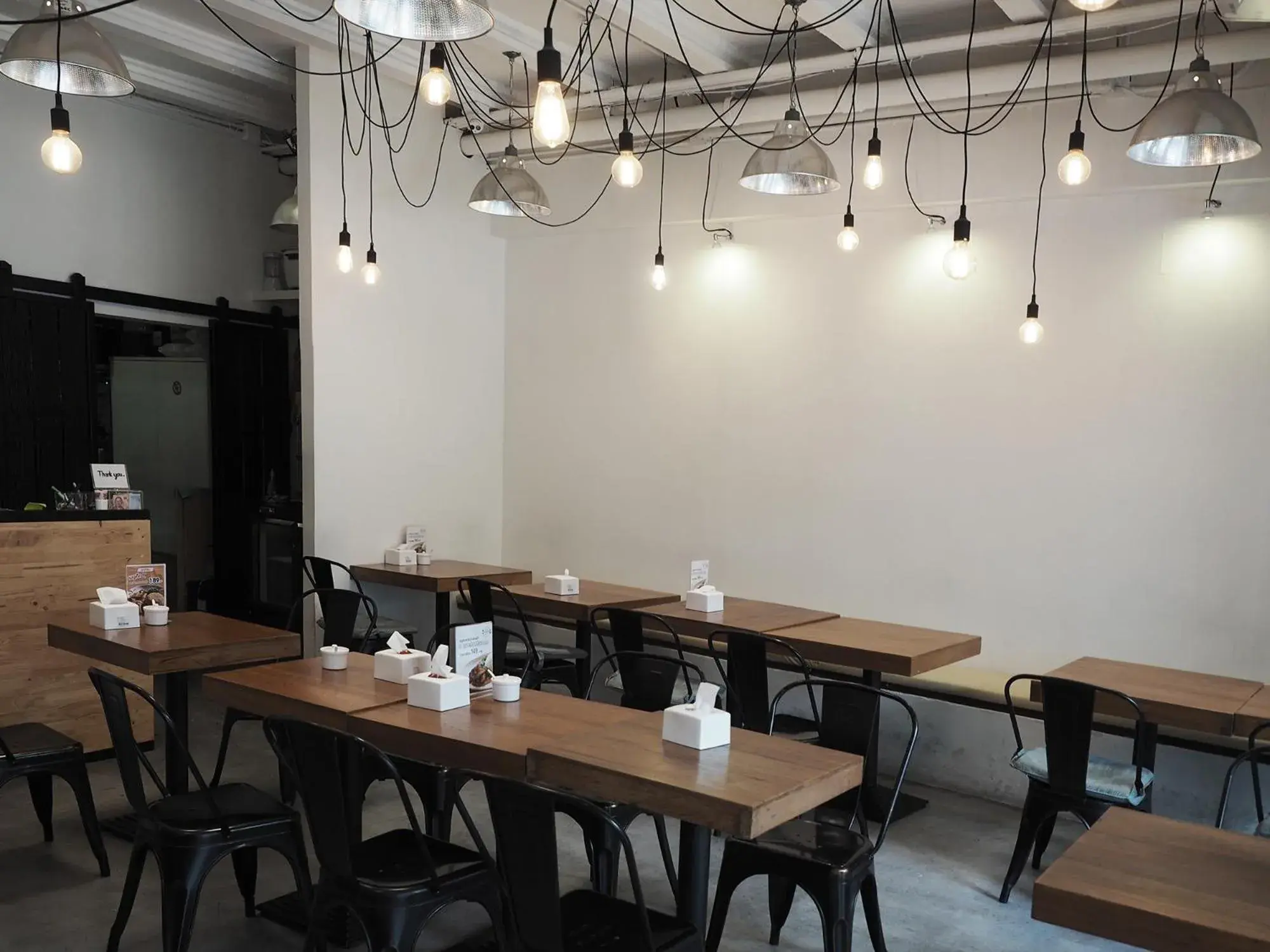 Restaurant/places to eat in 3Howw Hostel @ Sukhumvit 21 Restaurant/places to eat in 3Howw Hostel @ Sukhumvit 21