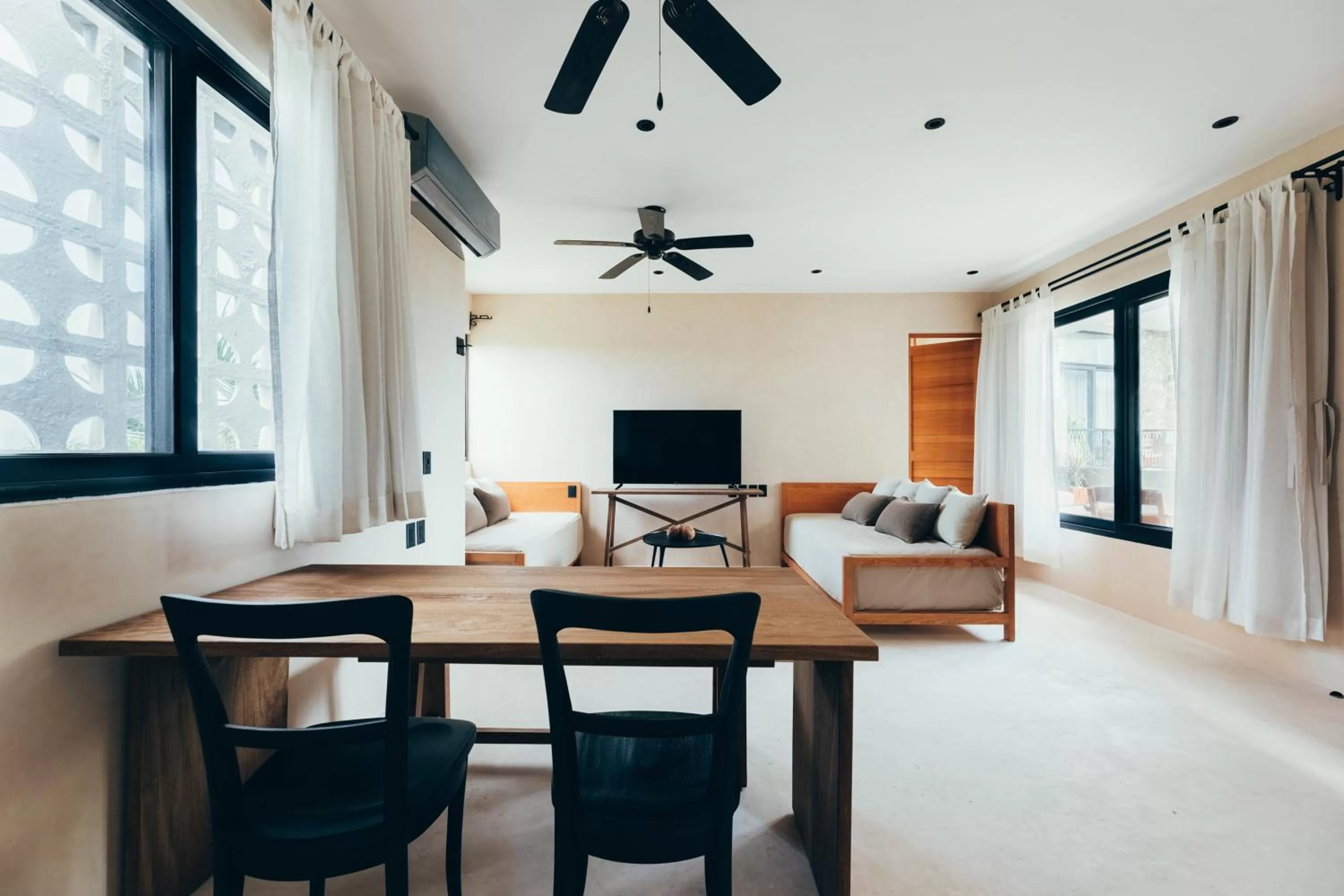 TV and multimedia in Cucu Hotel El Cuyo