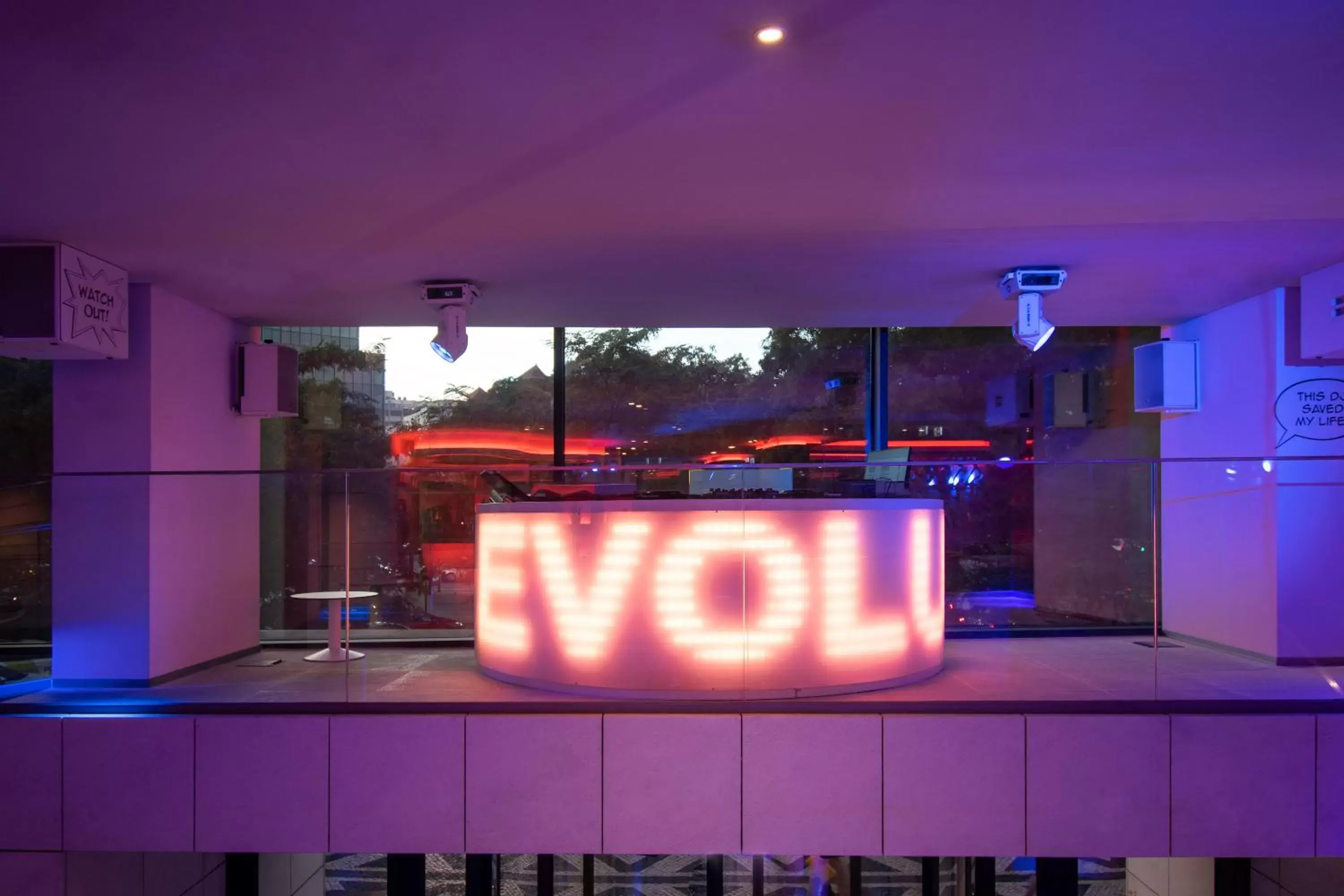 Nightclub / DJ in EVOLUTION Lisboa Hotel