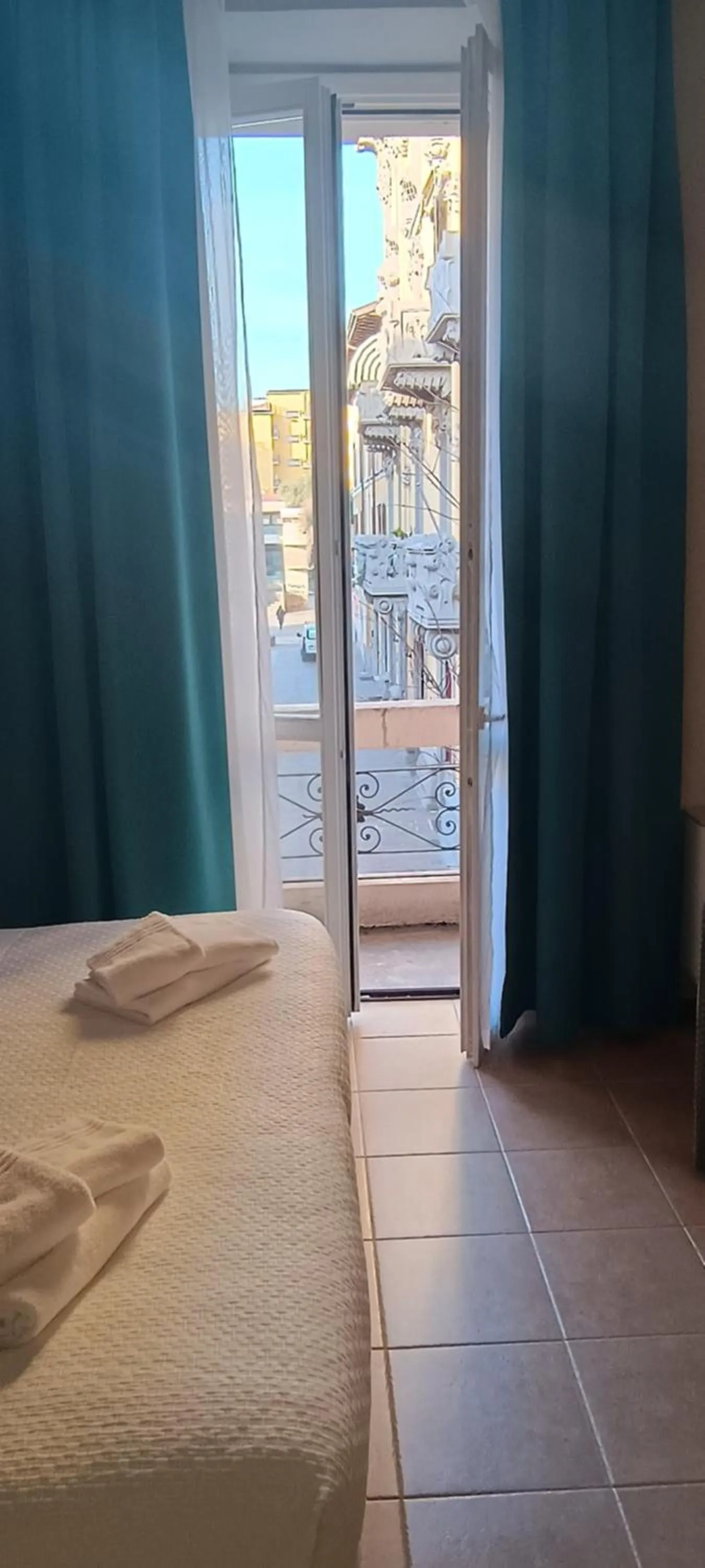 Balcony/Terrace, Bed in Hotel Nuovo Rondò