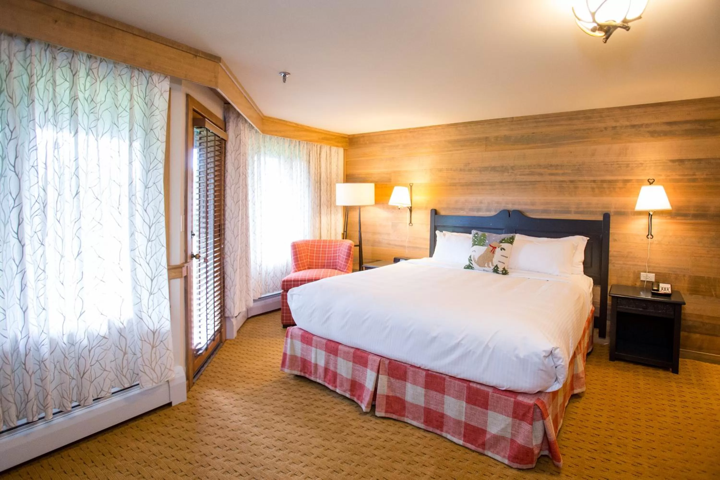 Bedroom, Bed in von Trapp Family Lodge & Resort