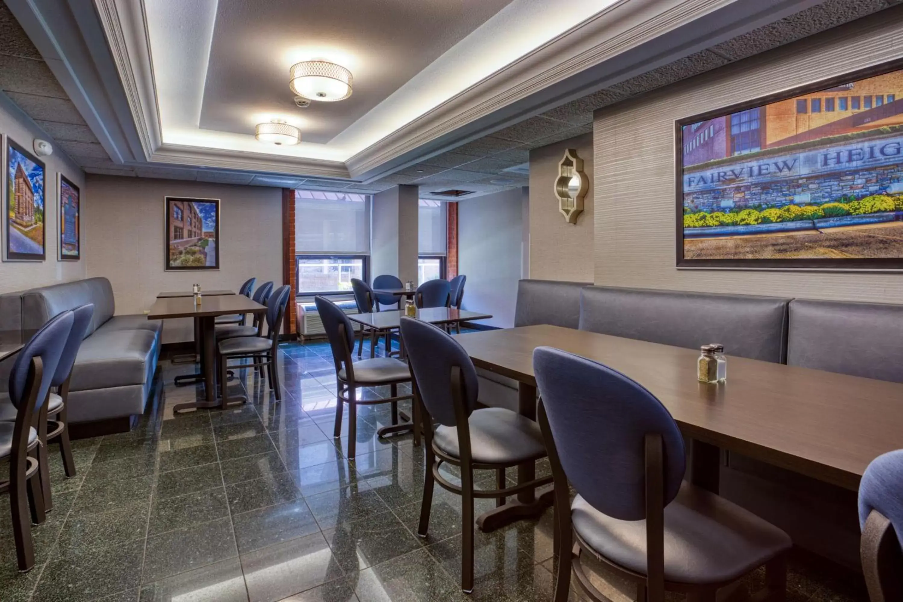 Restaurant/places to eat, Lounge/Bar in Drury Inn & Suites St. Louis - Fairview Heights