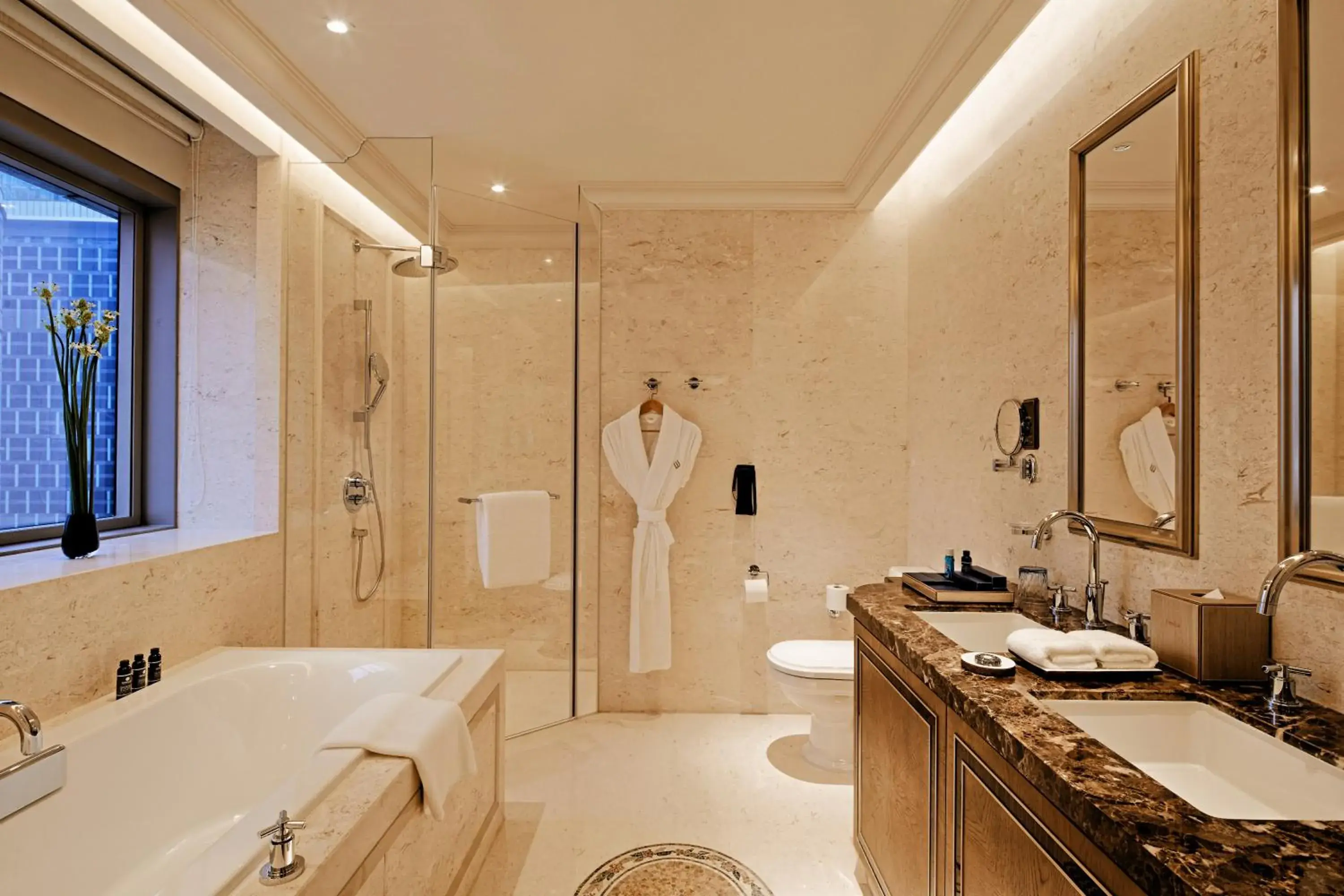 Shower, Bathroom in Jumeirah Living Guangzhou - Complimentary Shuttle Bus to Canton Fair Complex during Canton Fair period