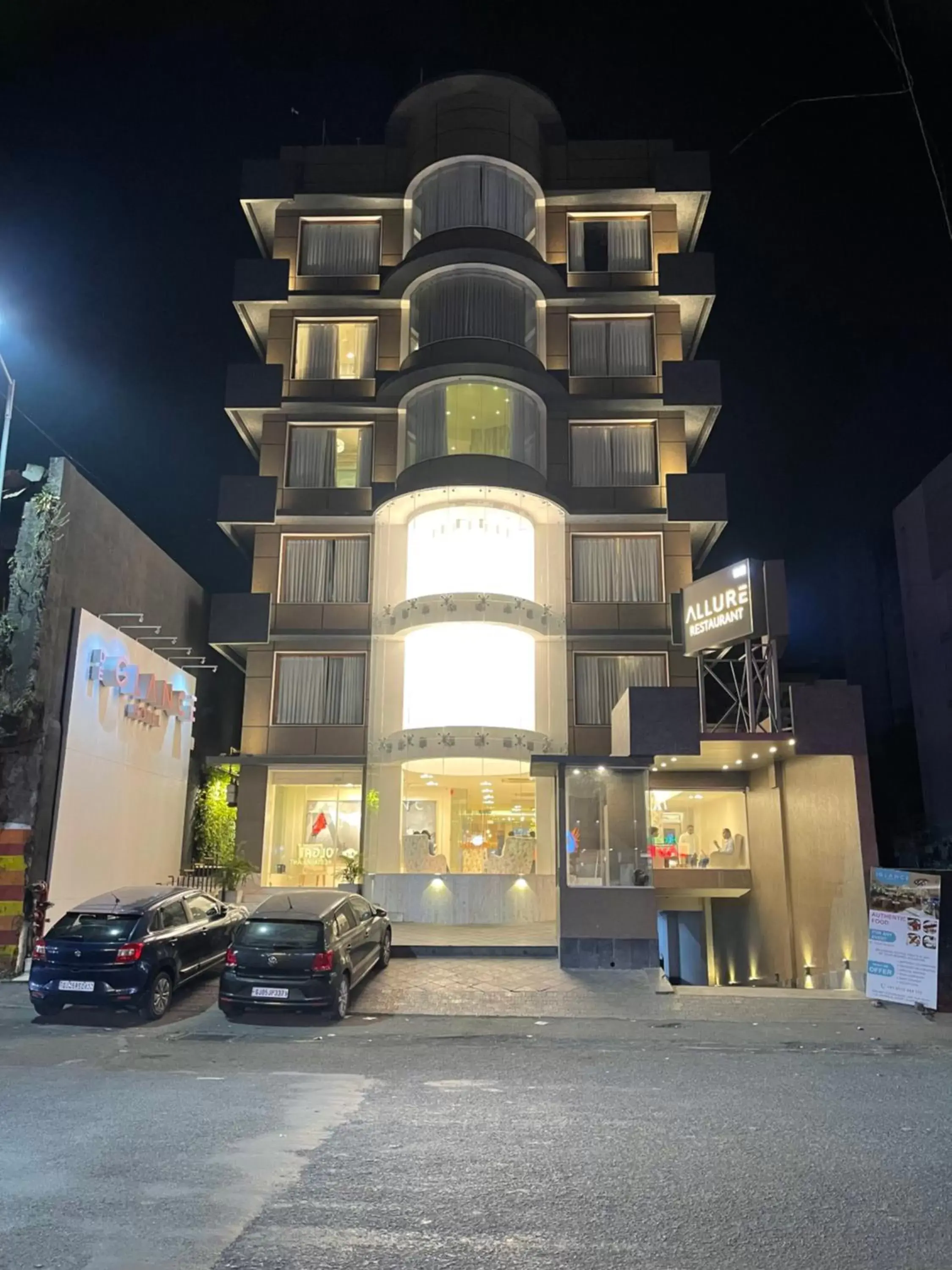 De Glance Hotel, Near Surat Railway Station De Glance Hotel, Near Surat Railway Station