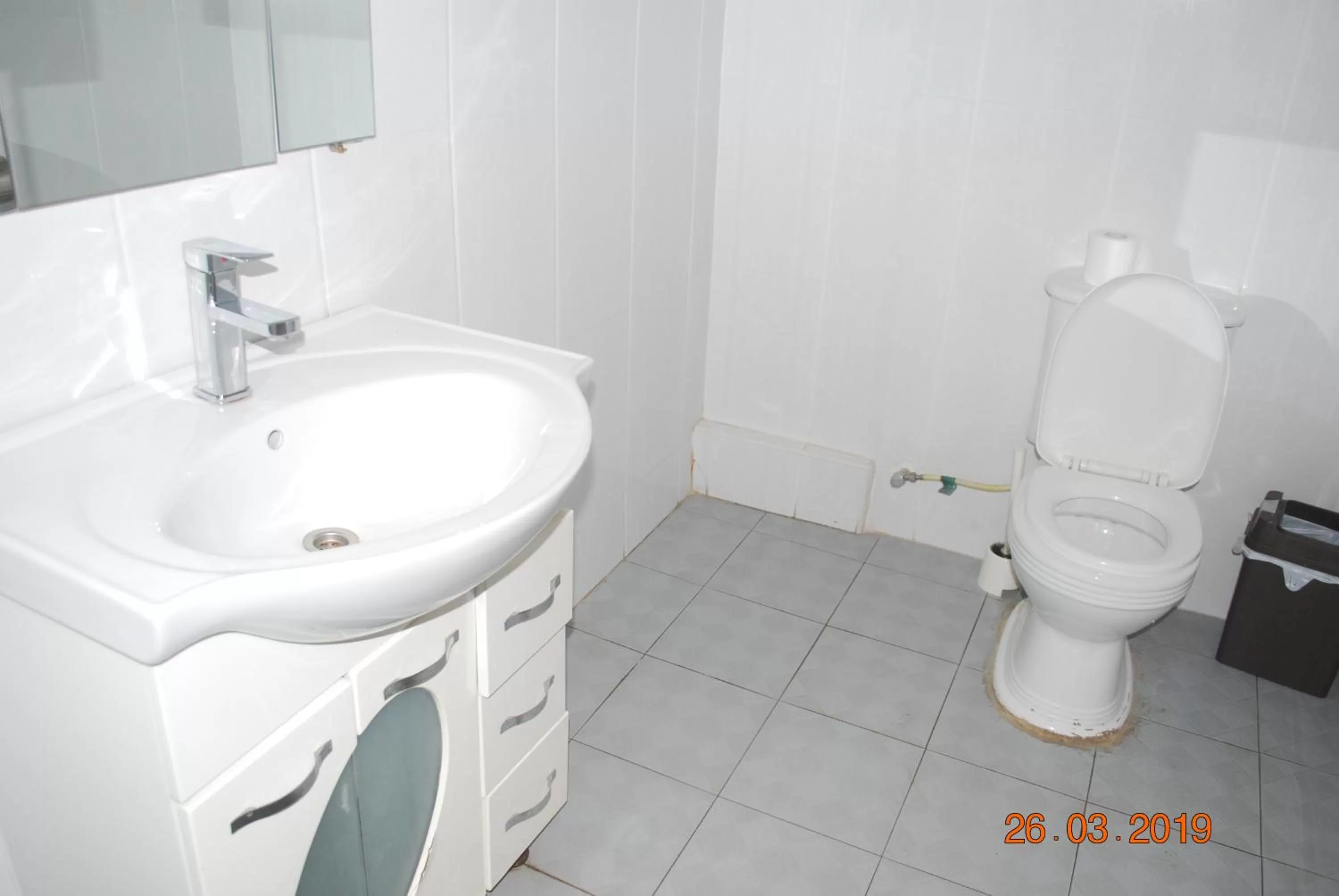 Bathroom in Ampomaah Hotel