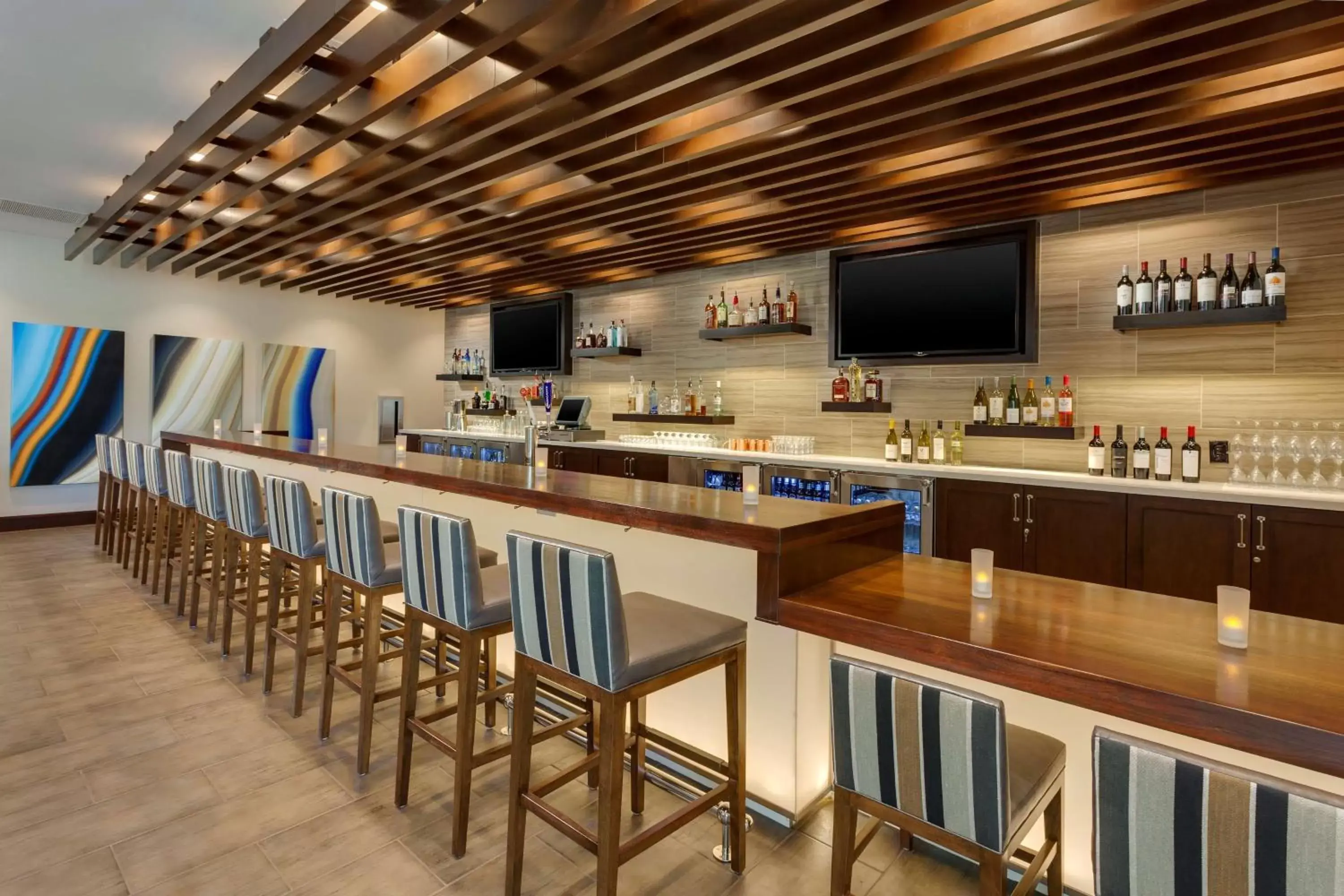 Lounge or bar, Restaurant/Places to Eat in Hilton Garden Inn Palo Alto