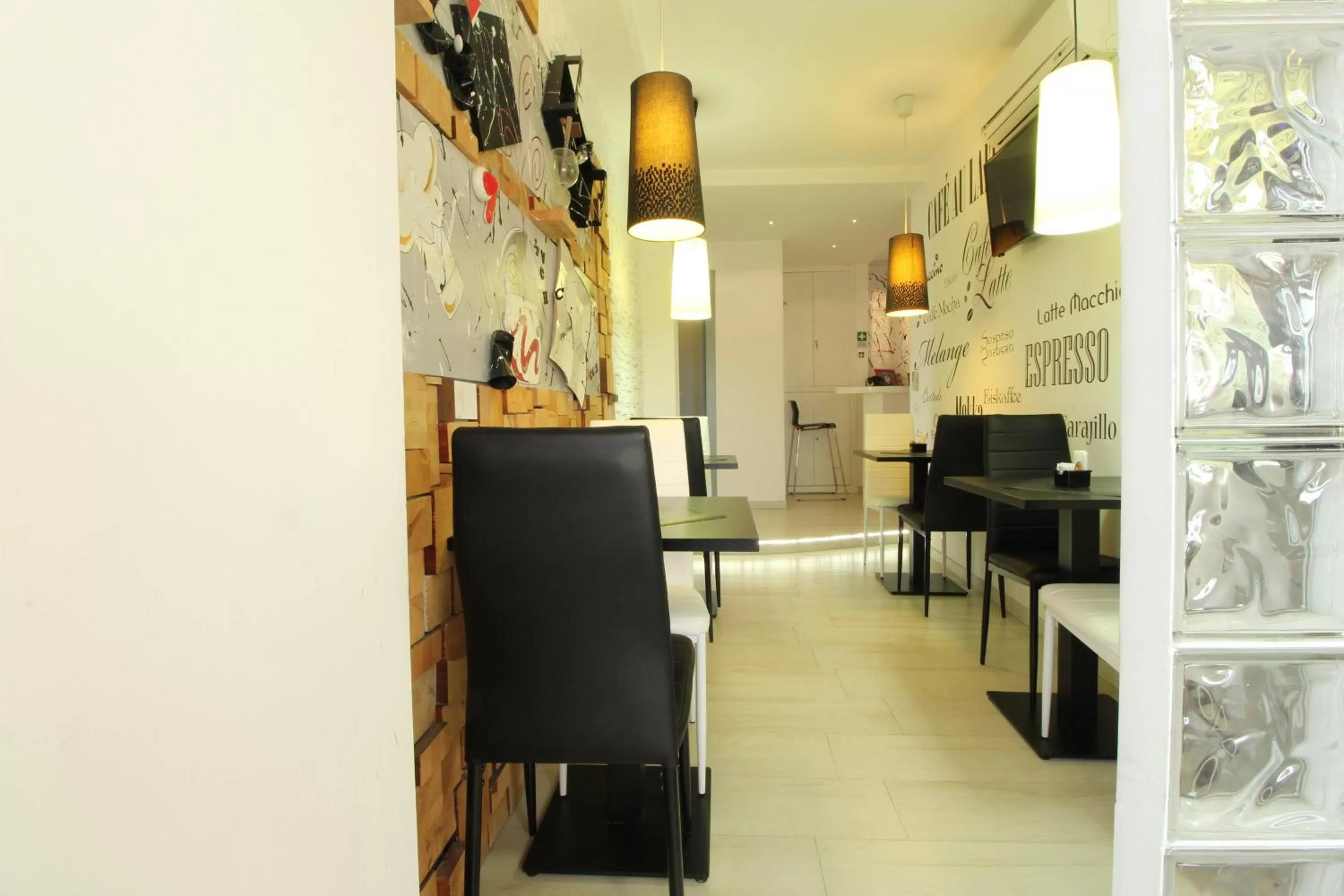 Restaurant/places to eat in Caos Calmo