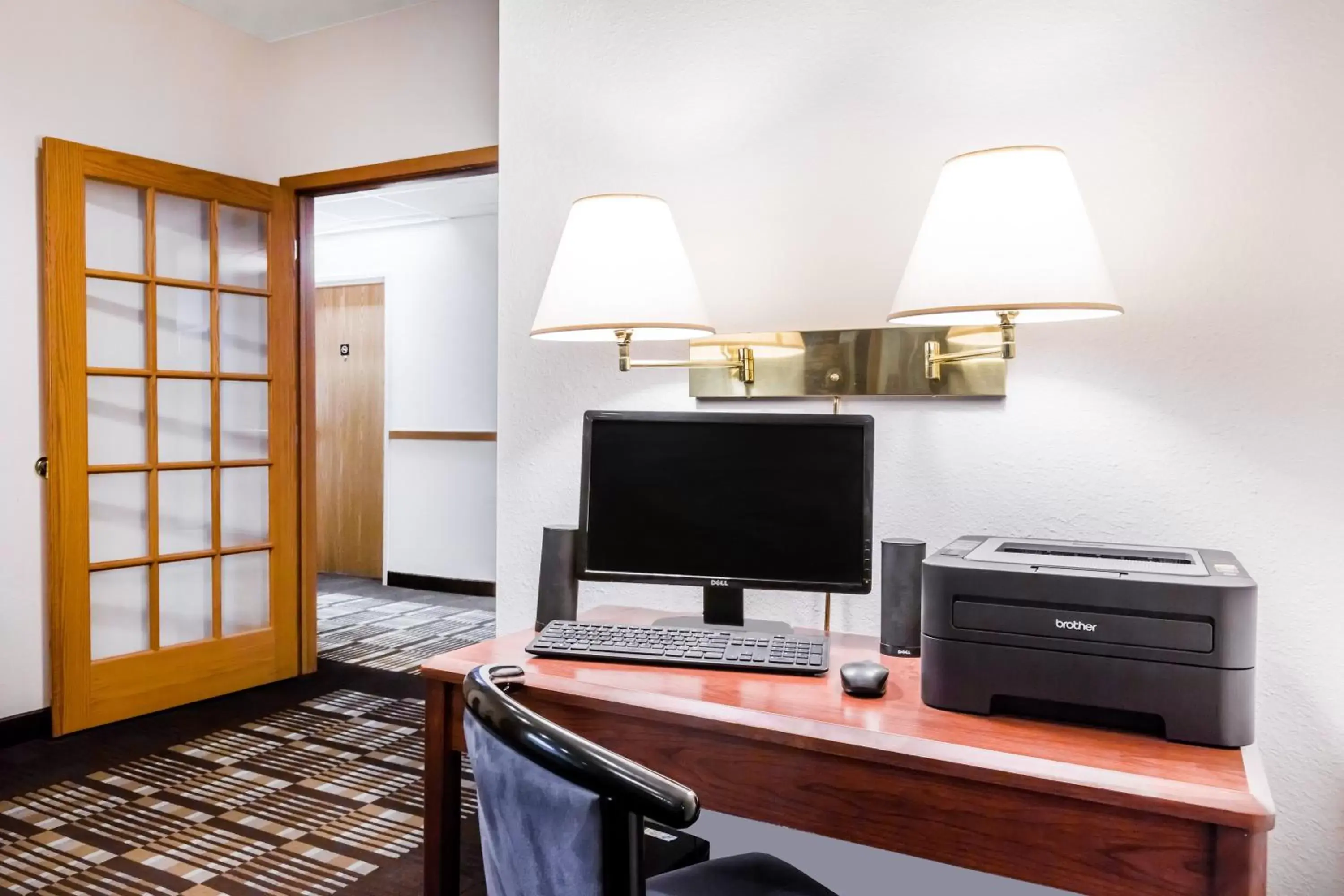 Business facilities, TV/Entertainment Center in Super 8 by Wyndham Ida Grove