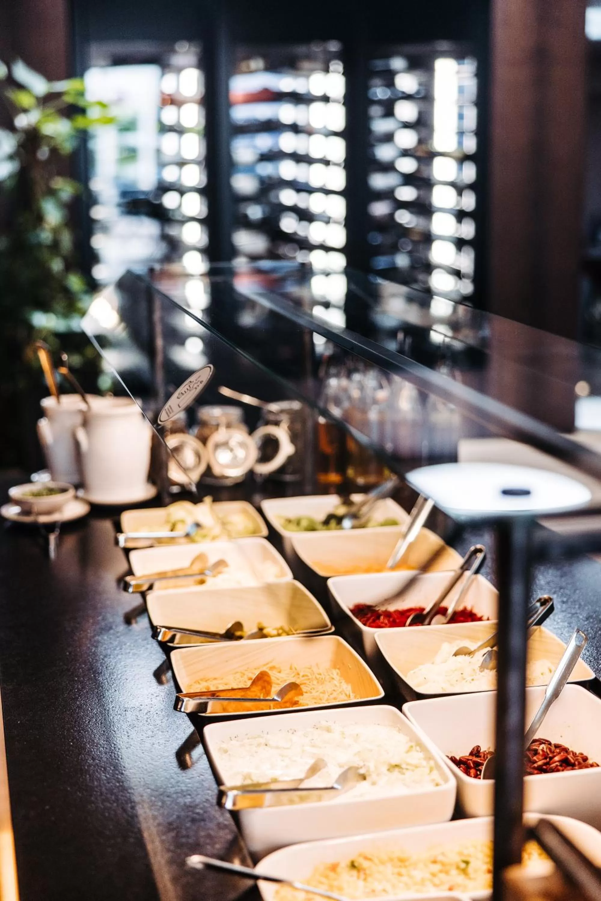 Restaurant/places to eat in Hotel Messmer