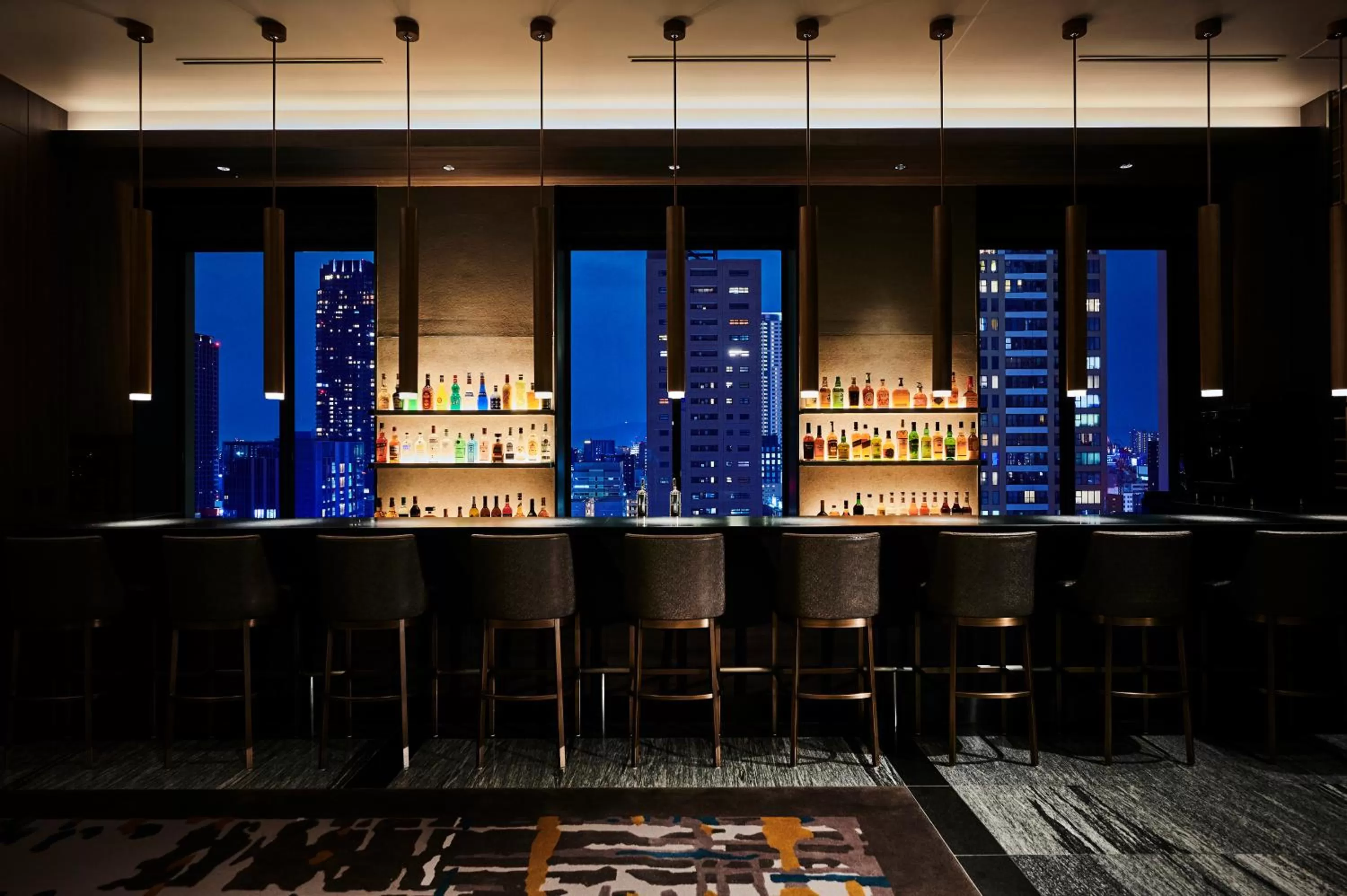 Lounge or bar in The Royal Park Hotel Iconic Osaka Midosuji