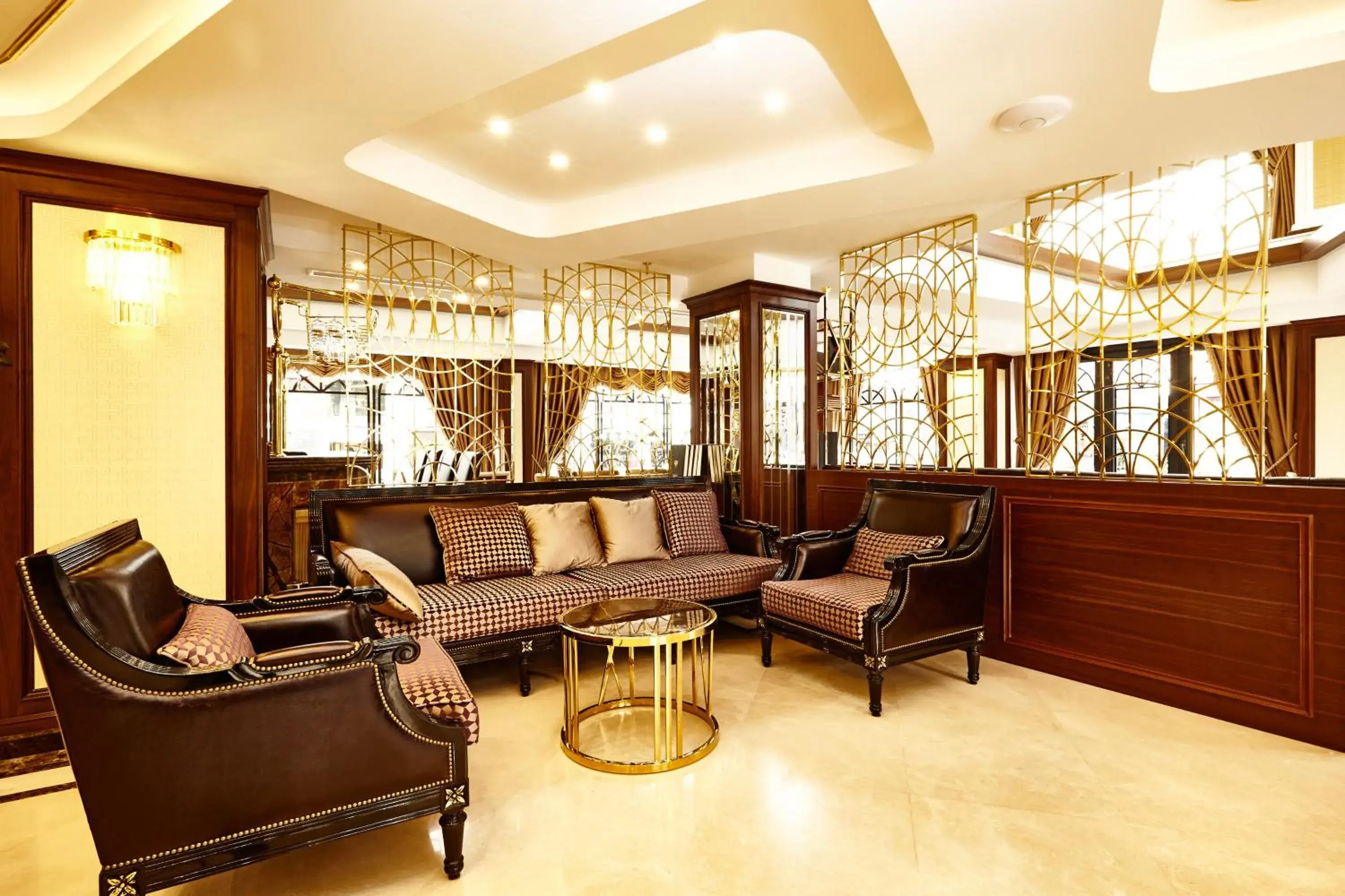 Lobby or reception, Seating Area in Beethoven Hotel - Special Category