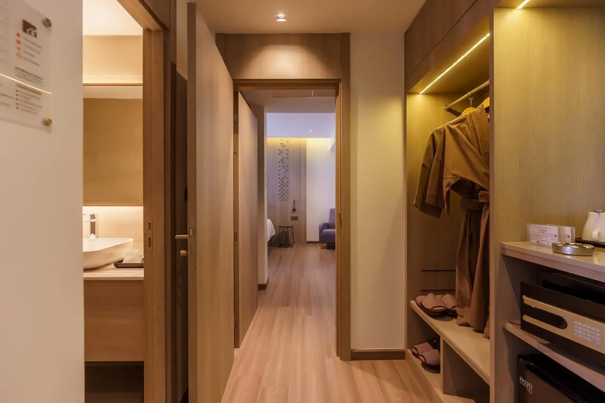 wardrobe, Bathroom in Fifth Jomtien Pattaya