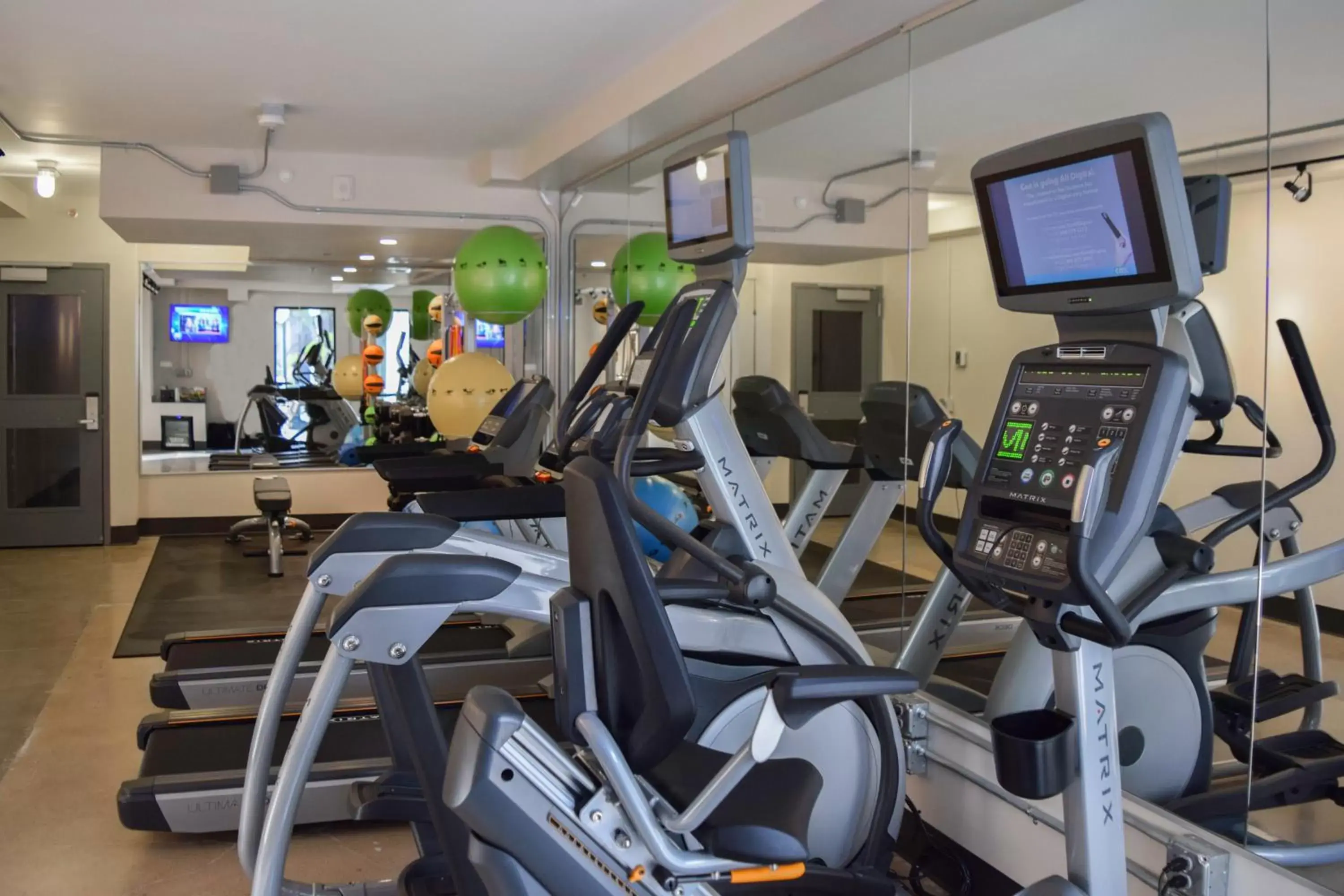 Fitness centre/facilities, Fitness Center/Facilities in Found Re Phoenix