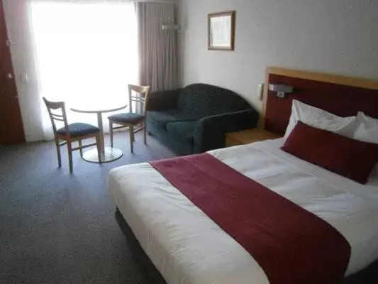 Bedroom, Bed in George Bass Motor Inn