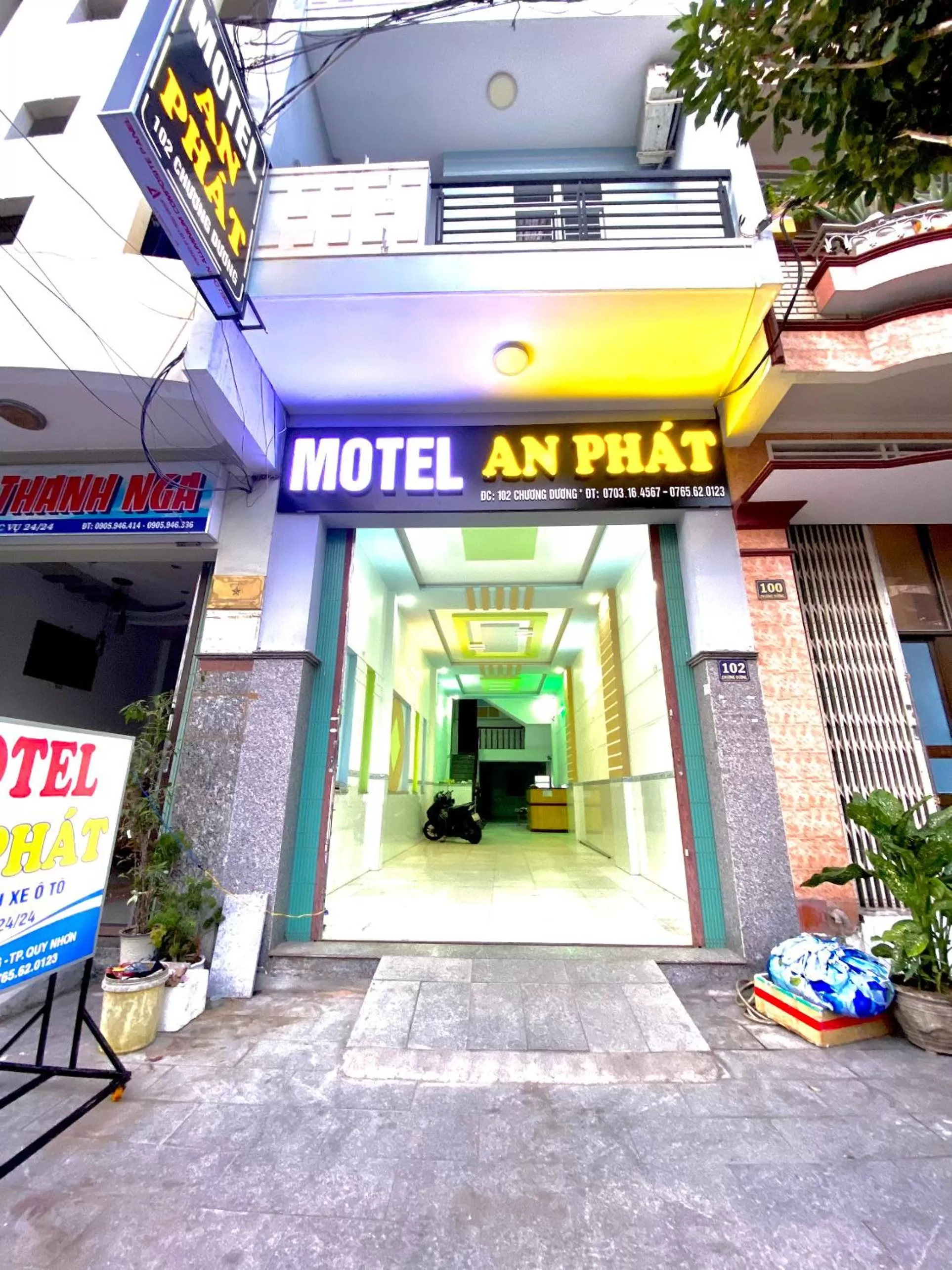 Facade/entrance in An Phát Motel