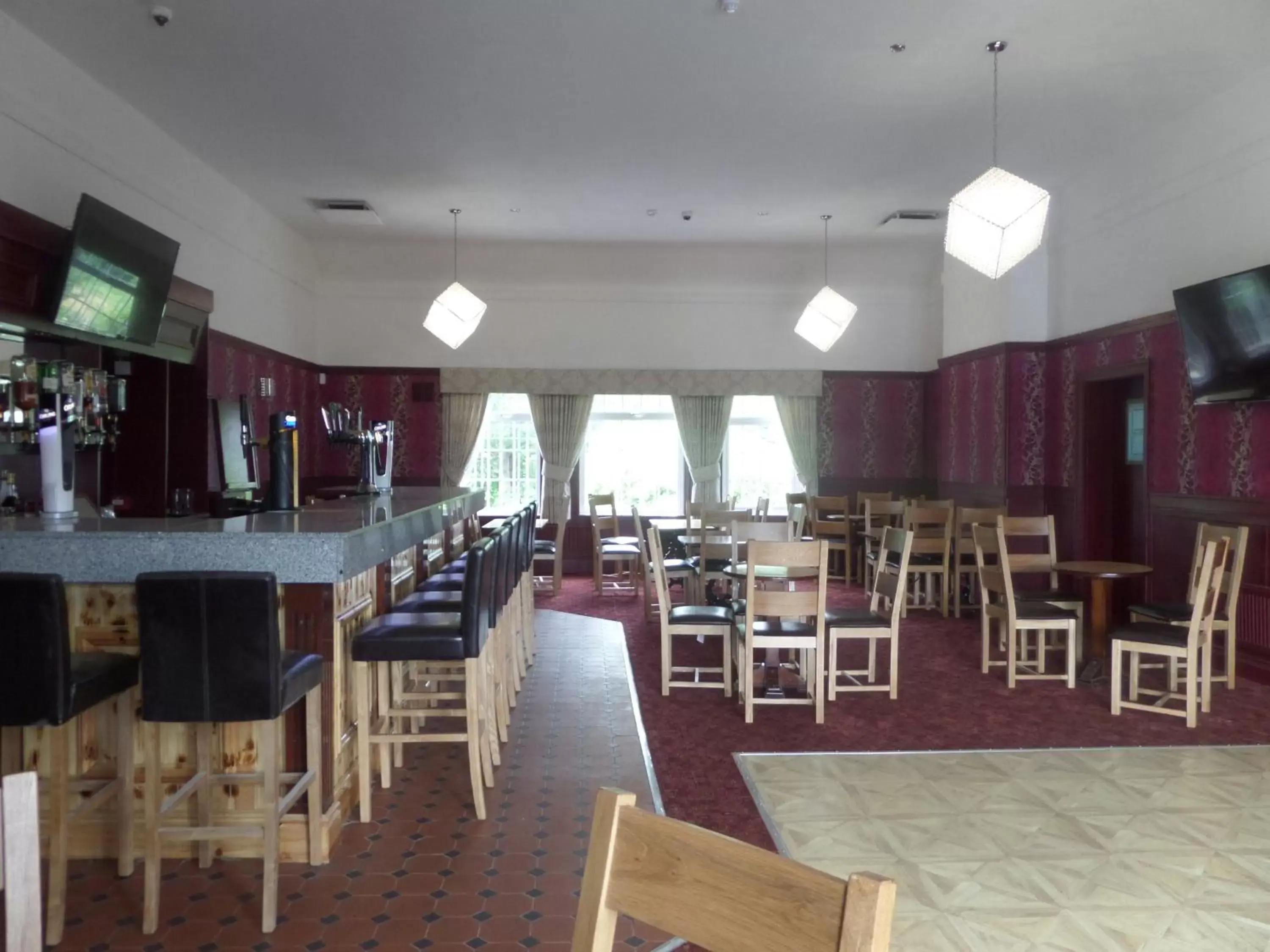 Lounge or bar, Restaurant/Places to Eat in The Cabbage Hall Hotel