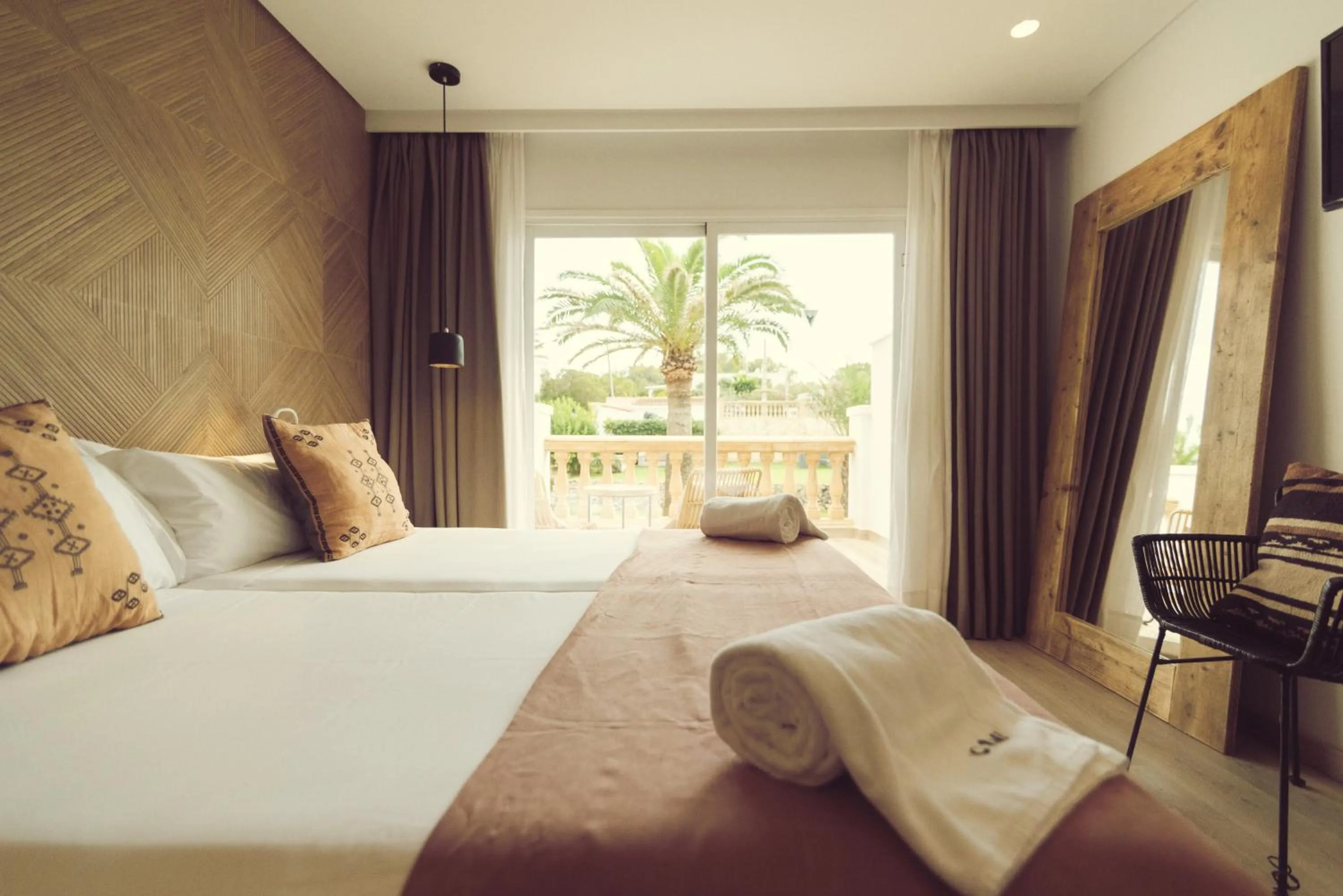 Photo of the whole room, Bed in ICON Valparaiso - Adults Only