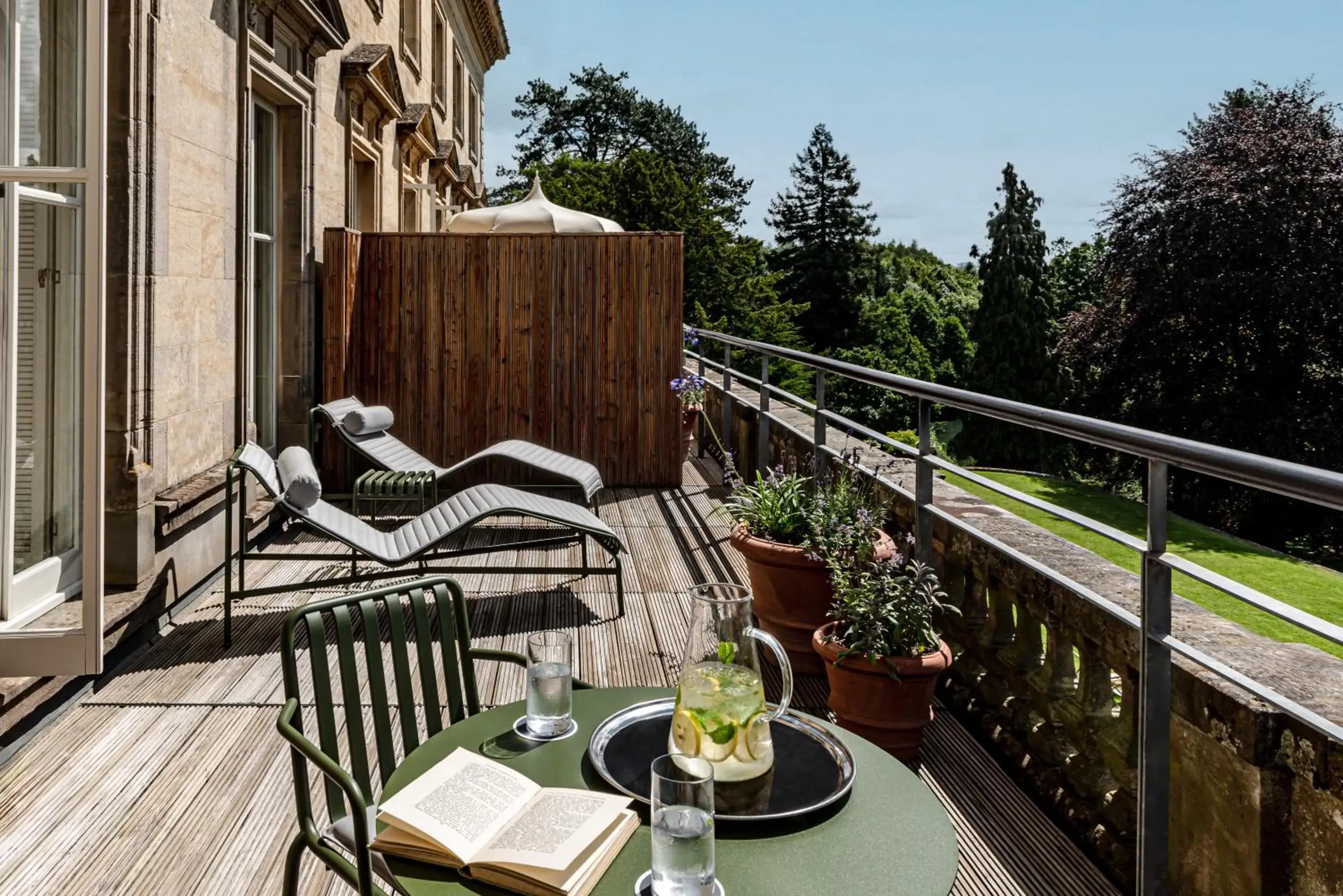 Garden, Balcony/Terrace in Cowley Manor Hotel