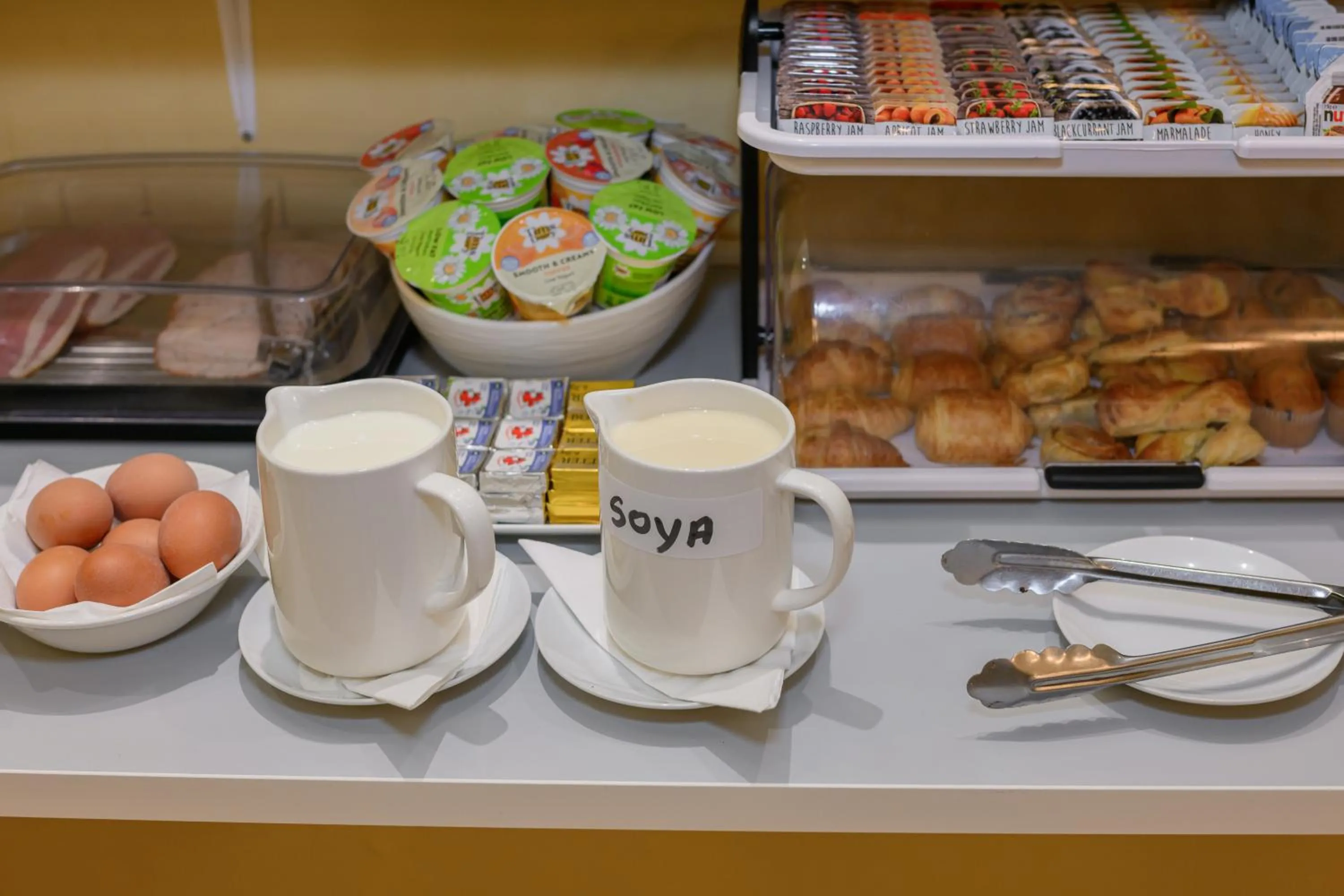 Breakfast in Brunel Hotel