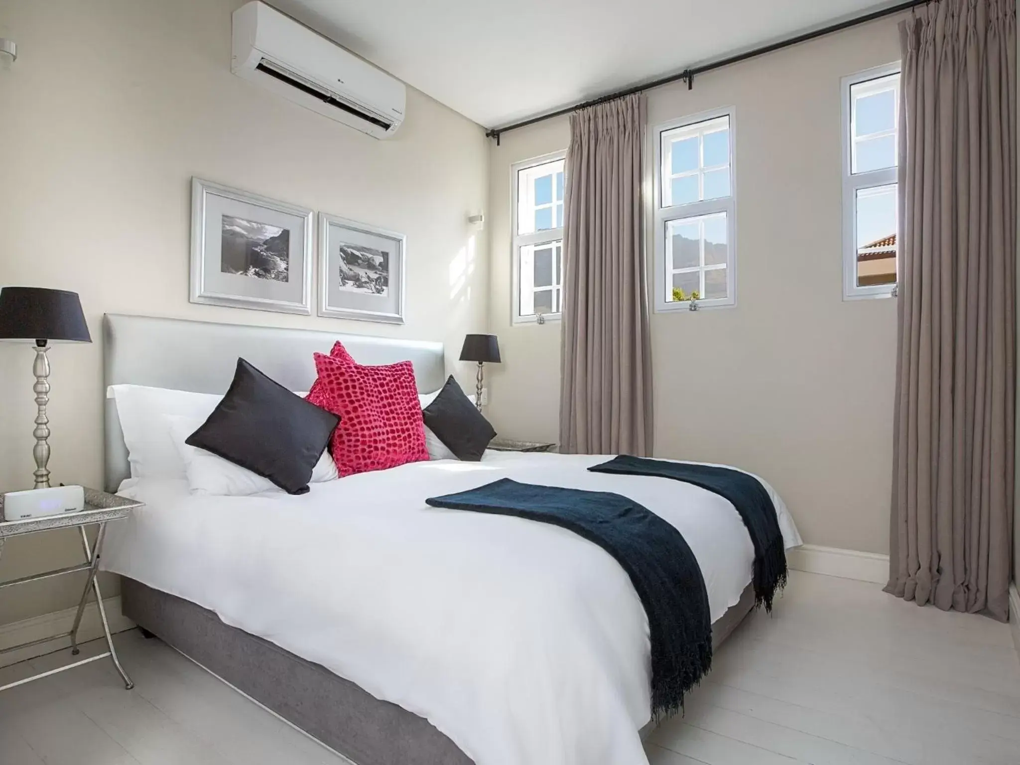 Bed in Long Street Boutique Hotel