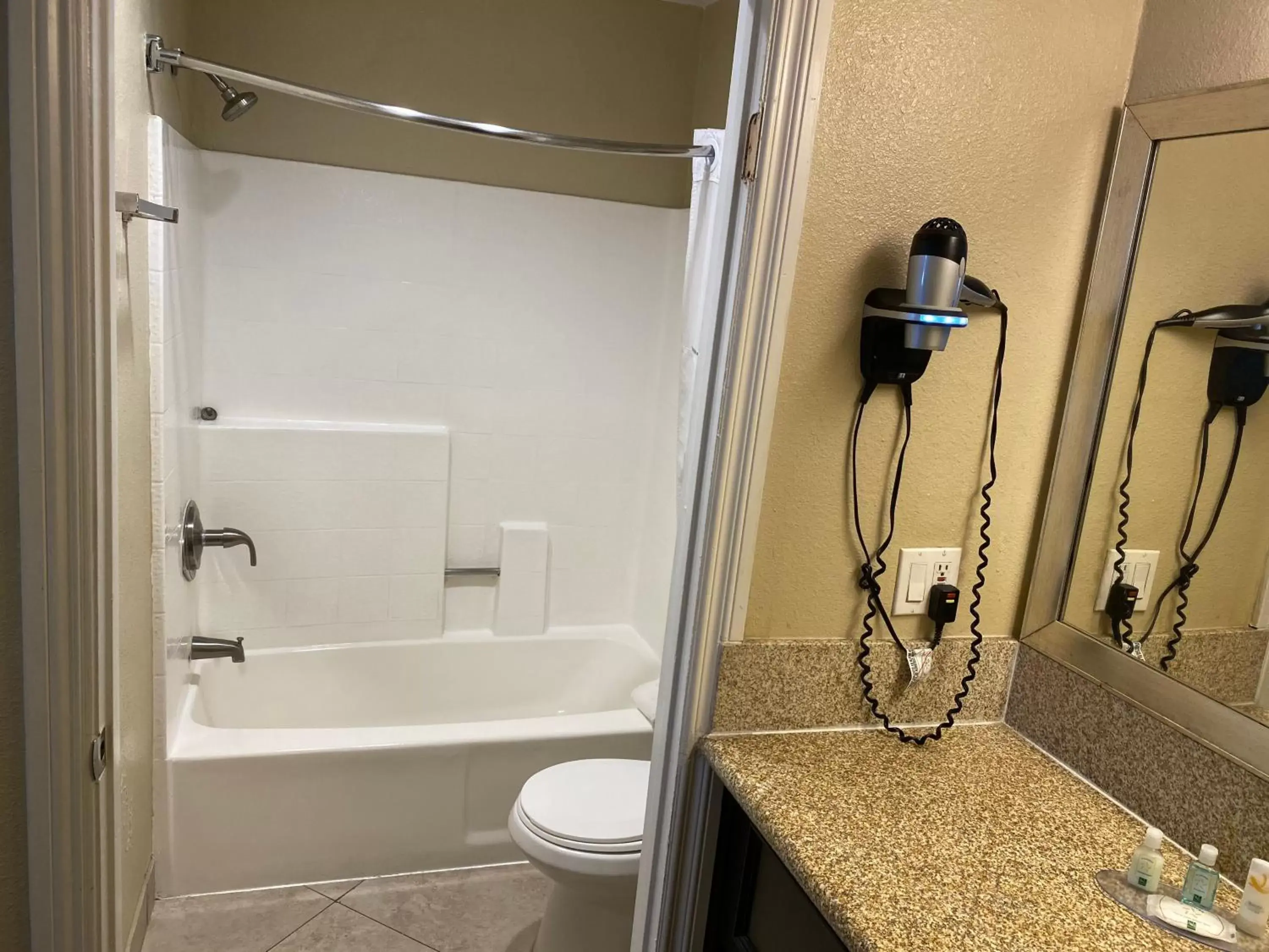 Bathroom in Quality Inn Downey