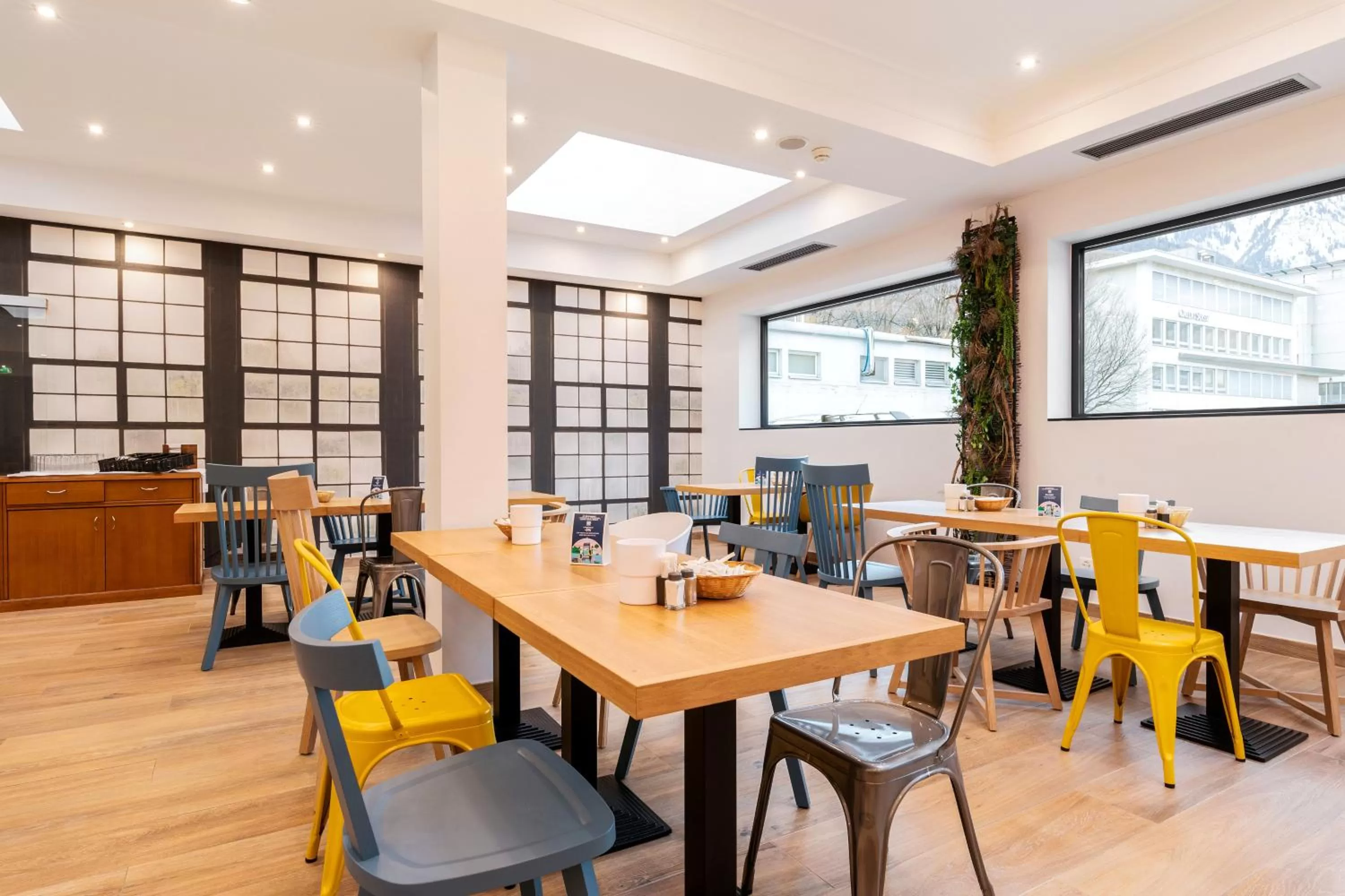 Restaurant/places to eat in Campanile Martigny