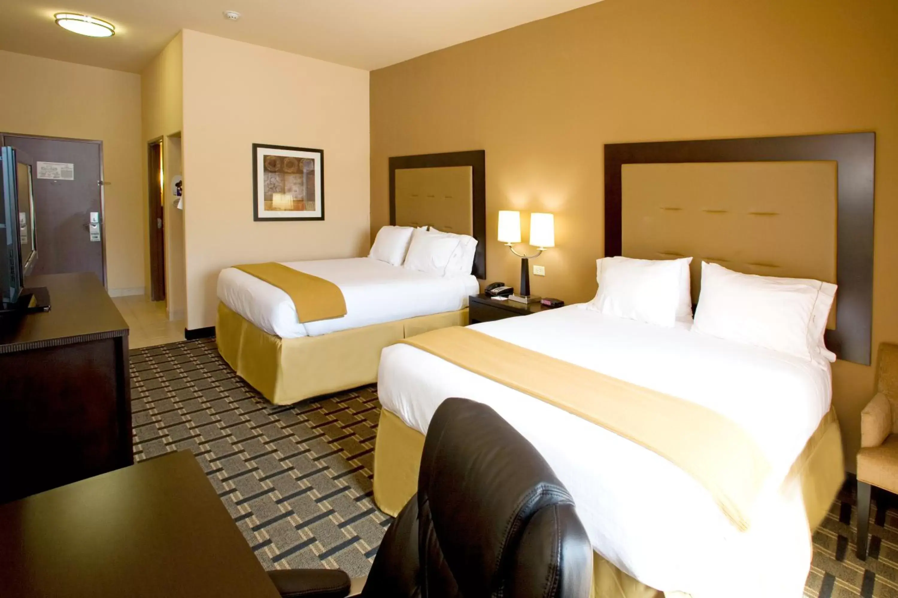 Photo of the whole room, Bed in Holiday Inn Express and Suites Beeville, an IHG Hotel