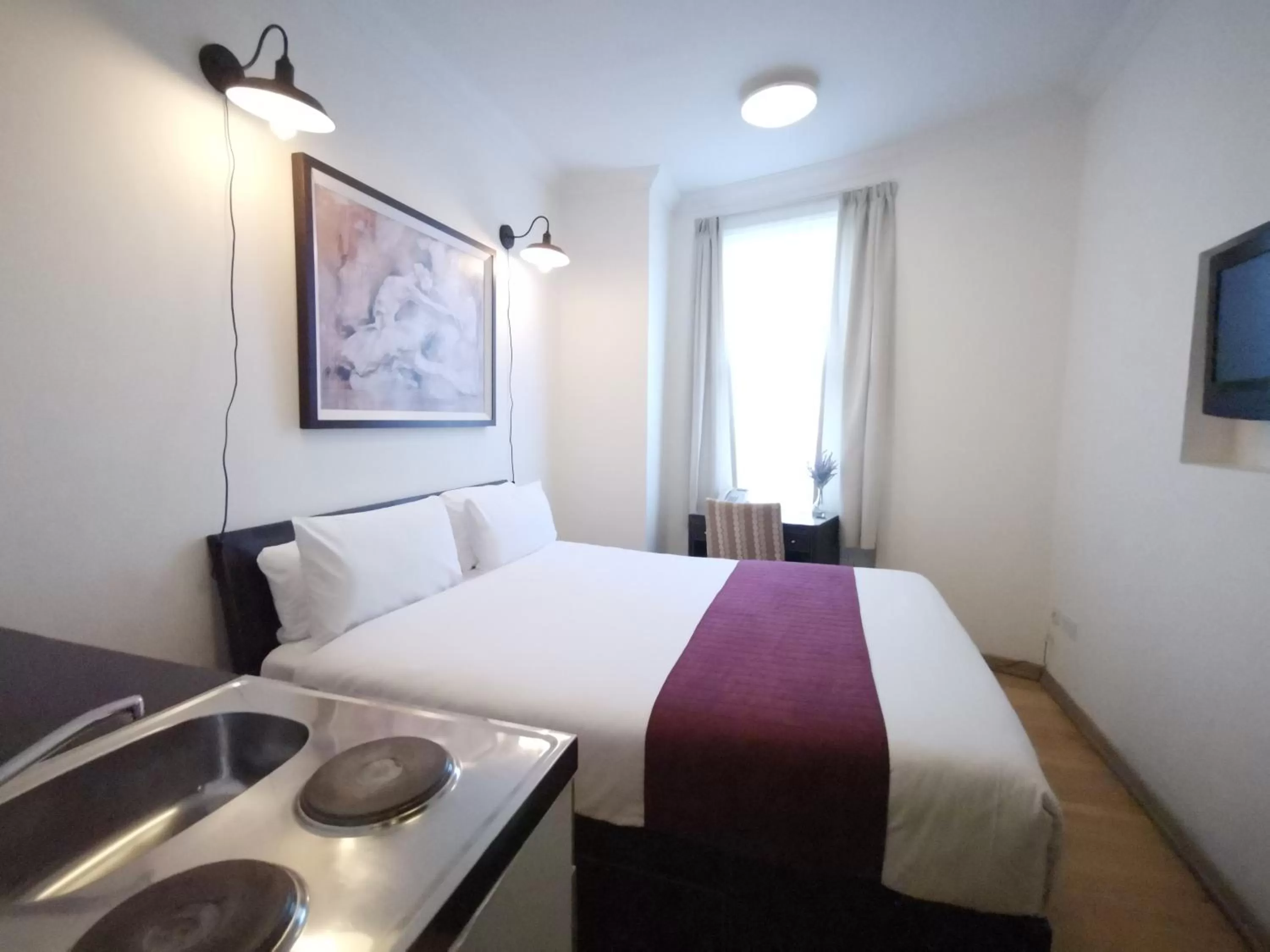 Photo of the whole room, Bed in The Royale Chulan Hyde Park Hotel