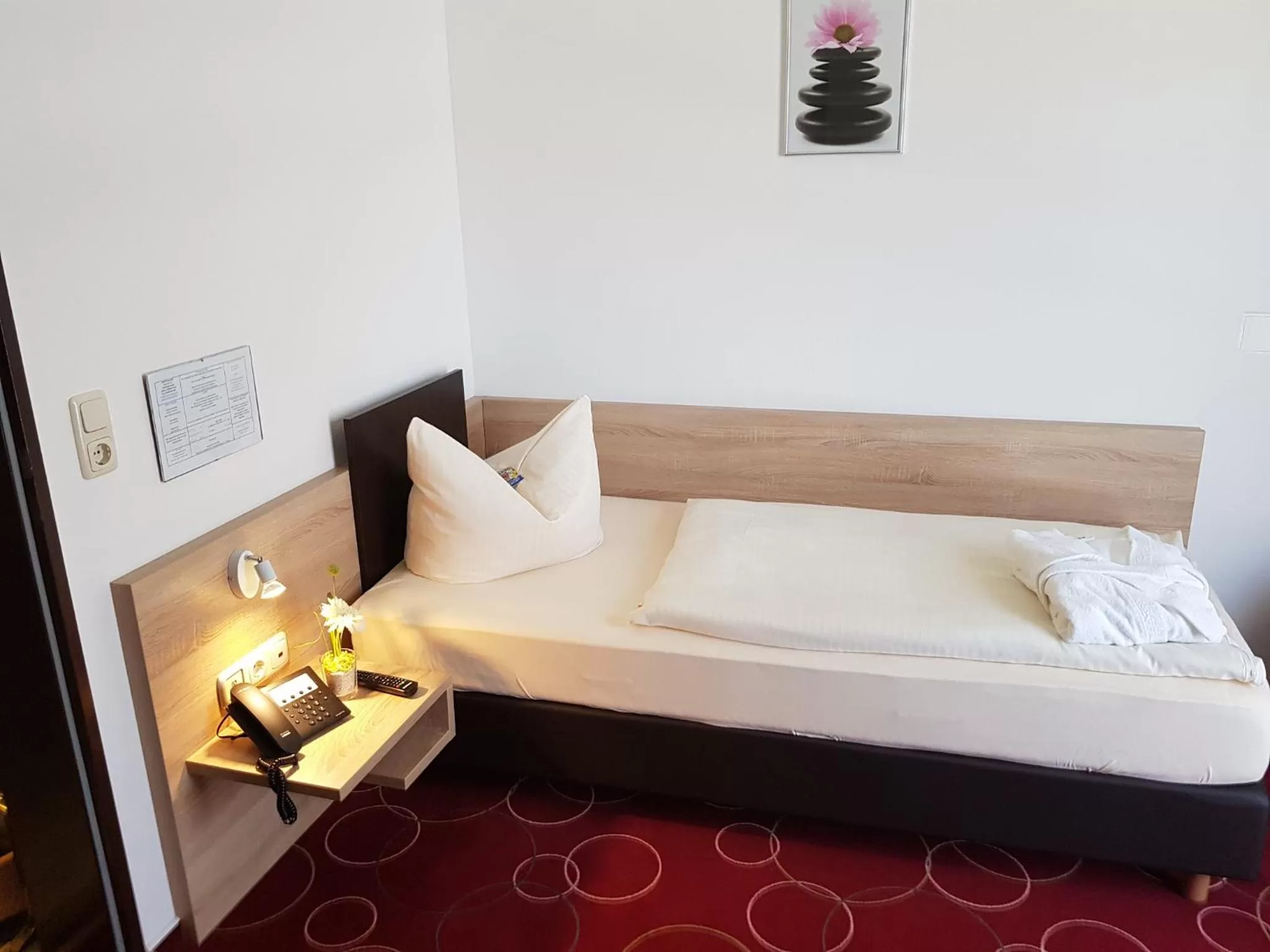 Bed in Hotel Promenade