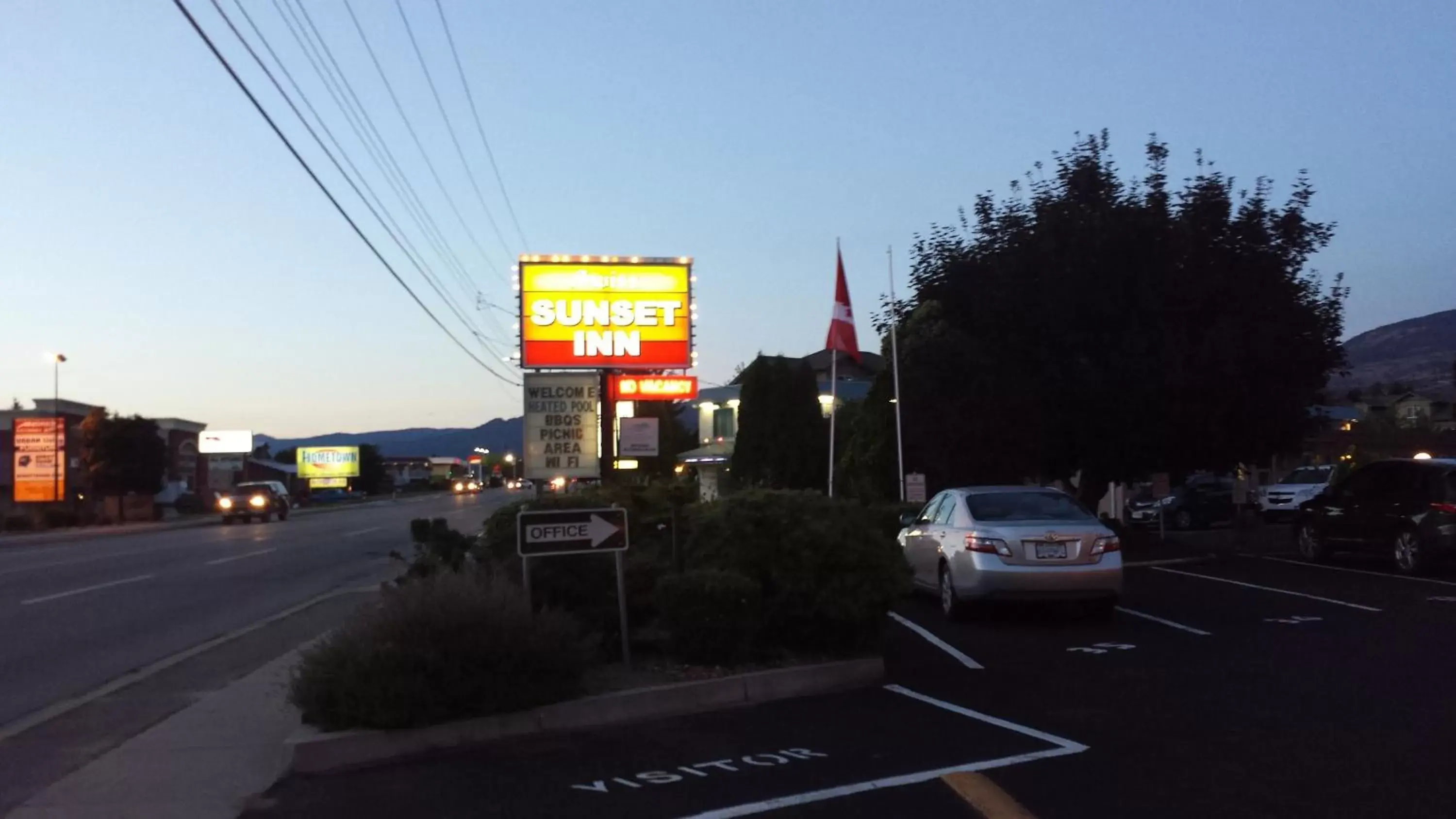 Facade/entrance, Property Building in Swiss Sunset Inn