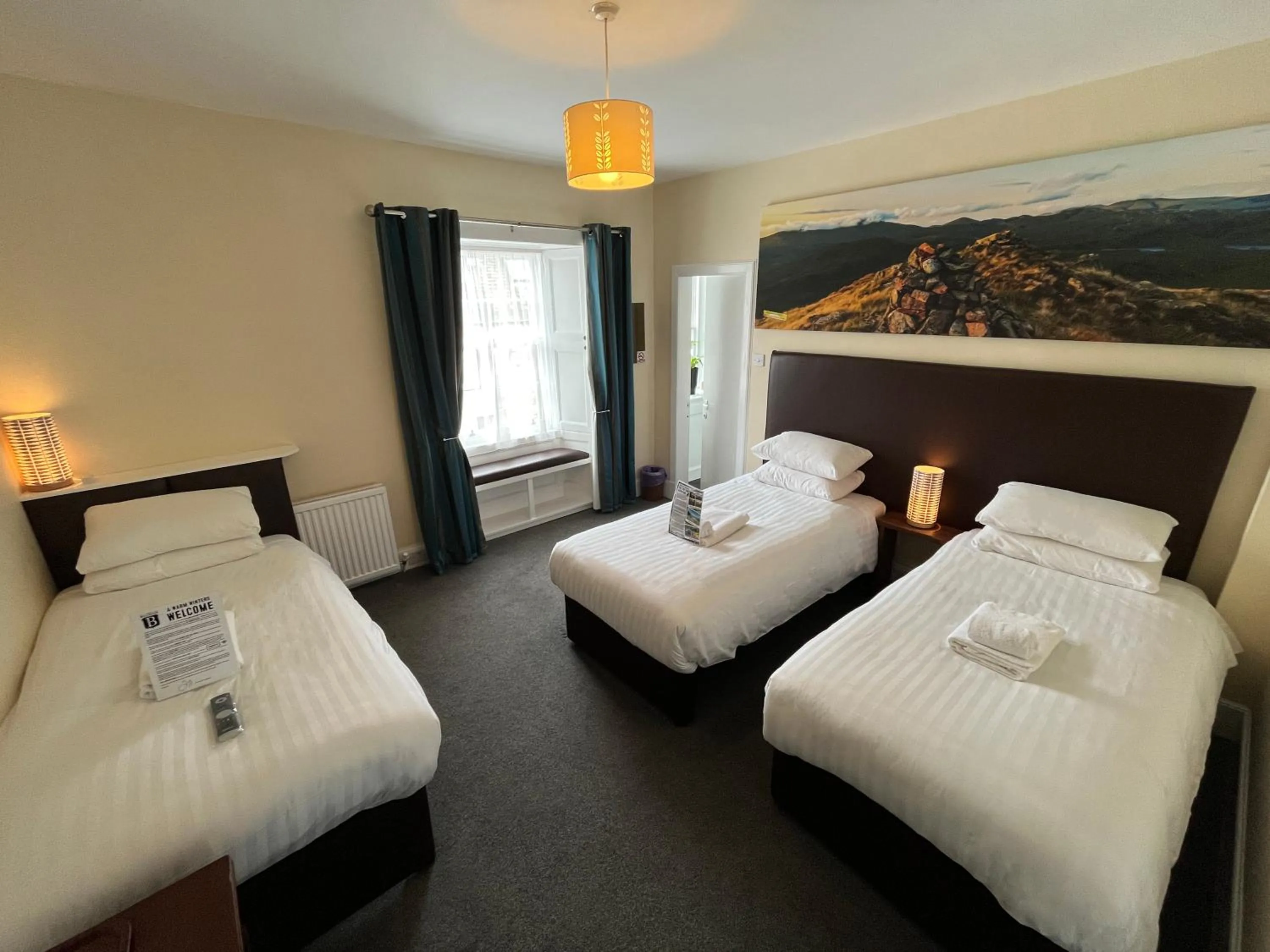 Bedroom, Bed in Buccleuch Arms Hotel