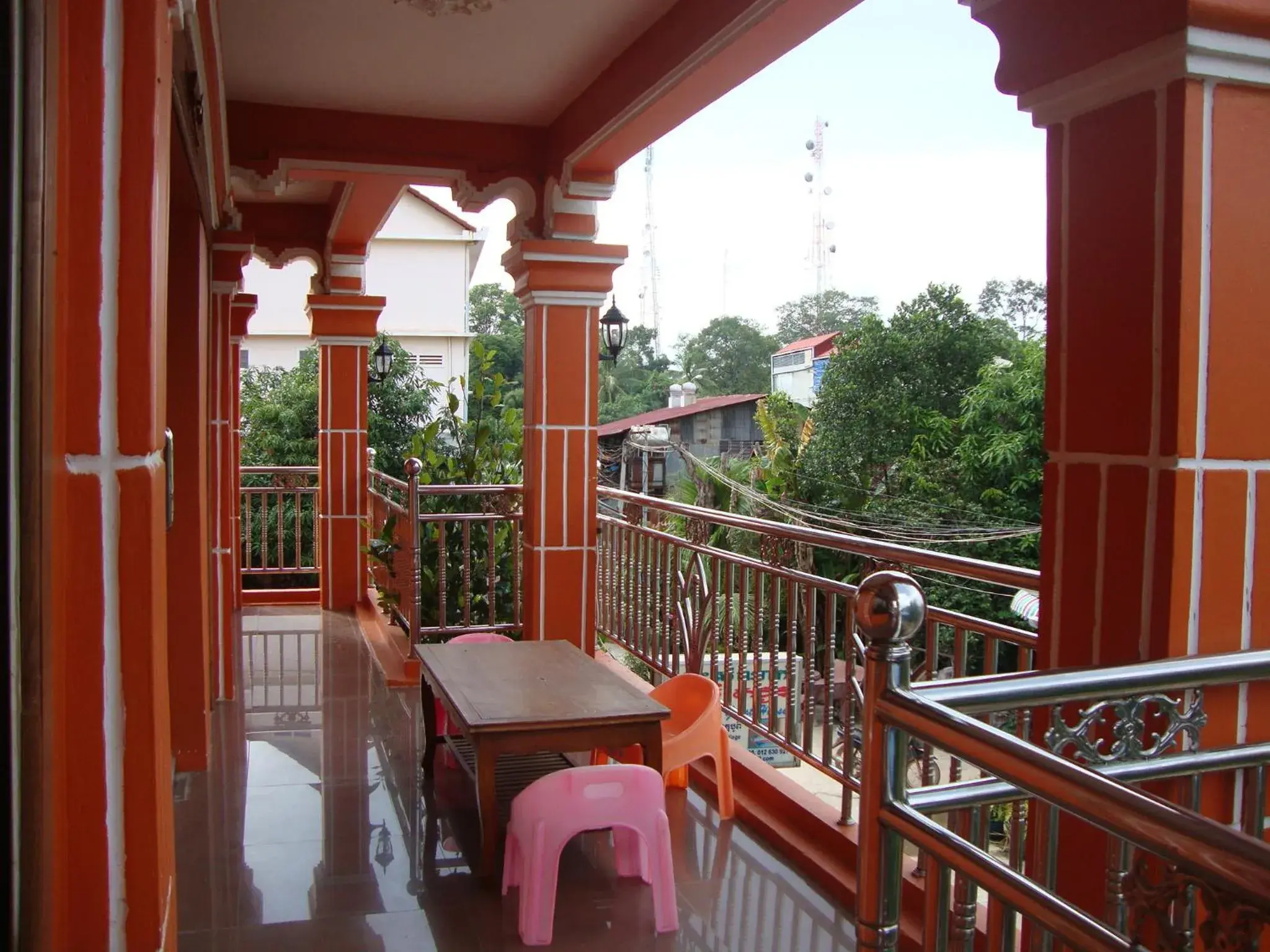 Bed, Balcony/Terrace in Sam So Guesthouse