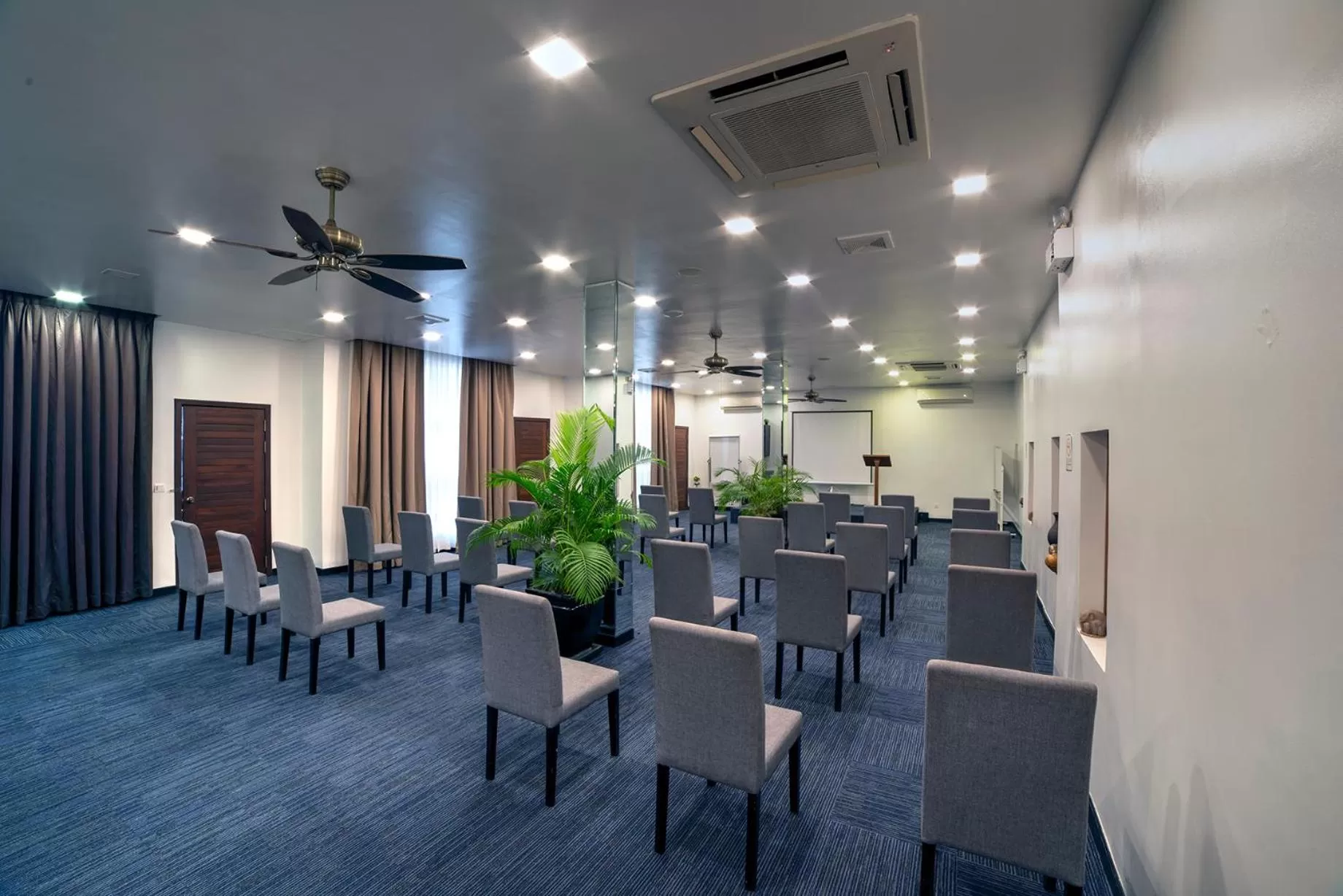 Meeting/conference room in Landing Gold by Amatak