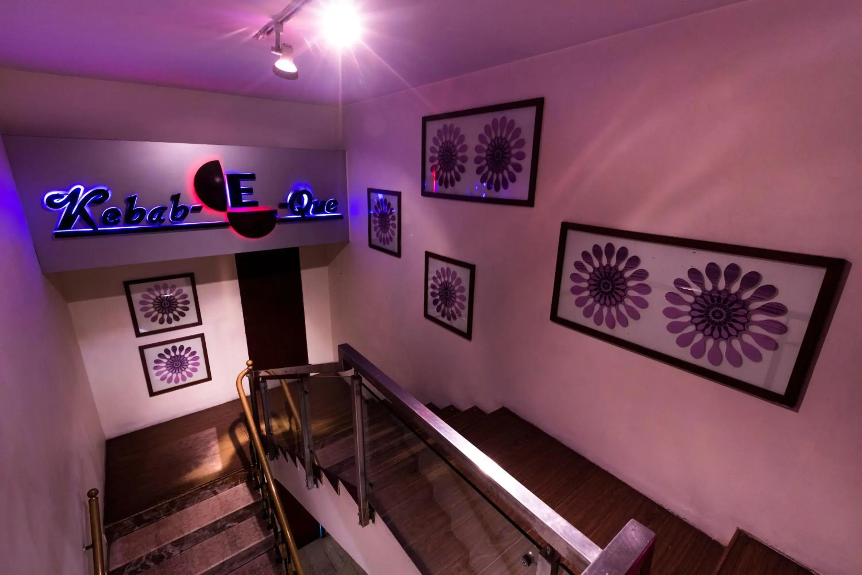 Restaurant/places to eat in Hotel Grand Residence Restaurant/places to eat in Hotel Grand Residence