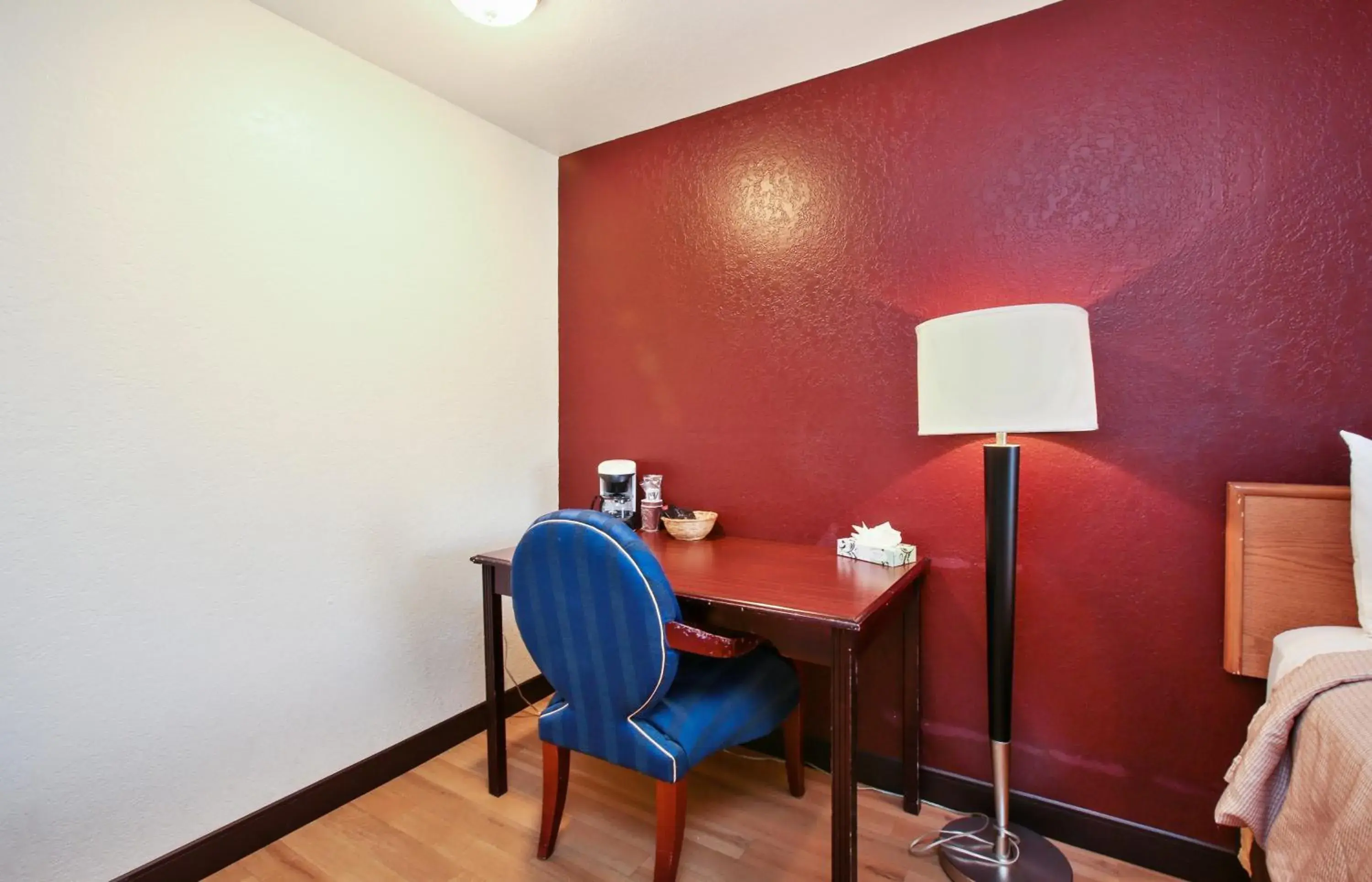 Photo of the whole room in Red Roof Inn Lompoc