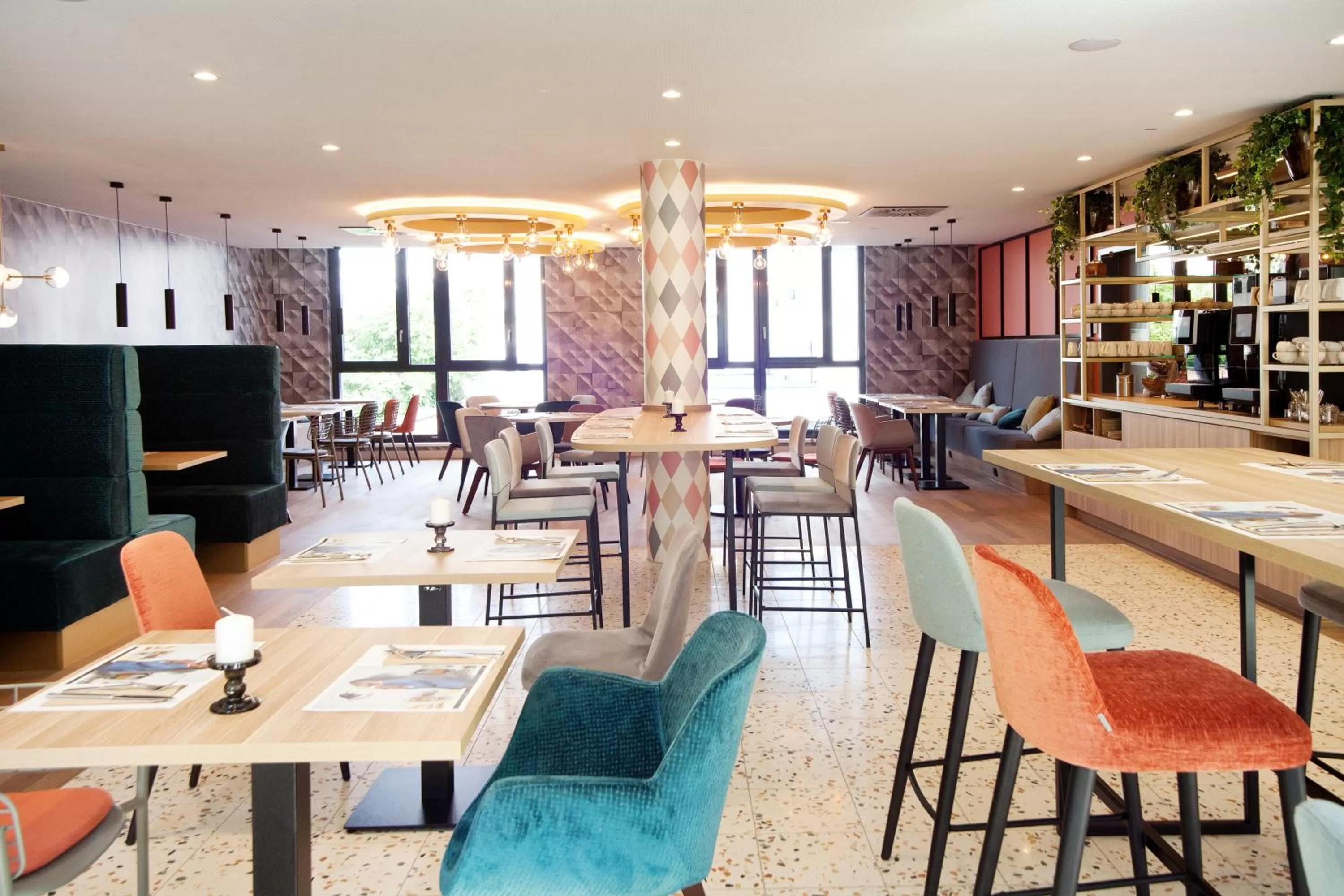 Lobby or reception in ibis Styles Klagenfurt am Woerthersee